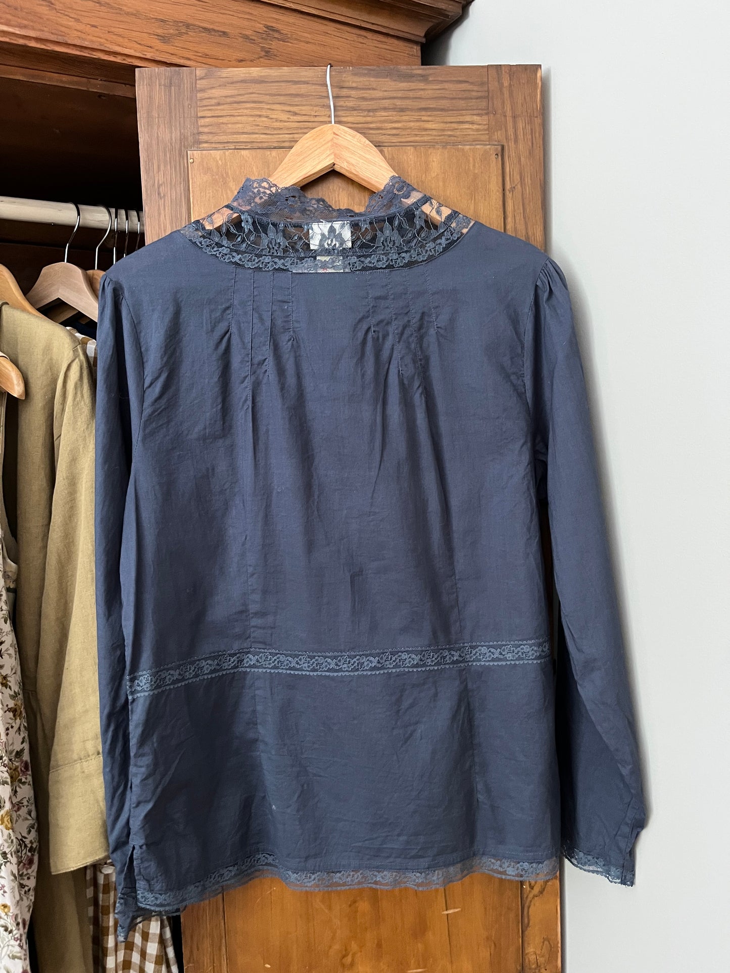 Chemise avec dentelles (Large)