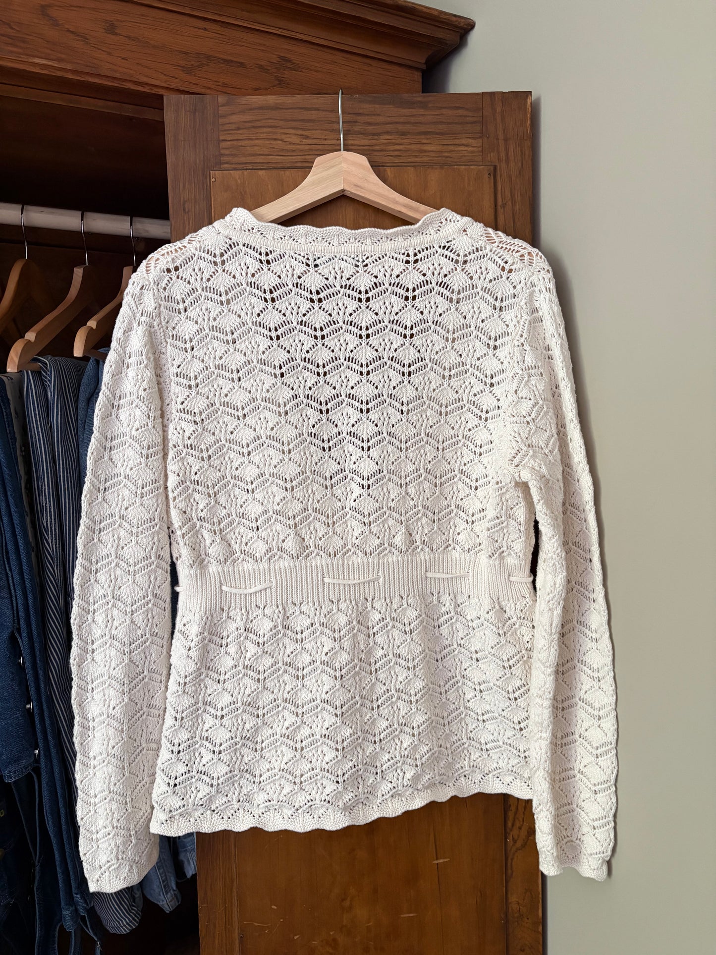 Veste en crochet crème (Médium)