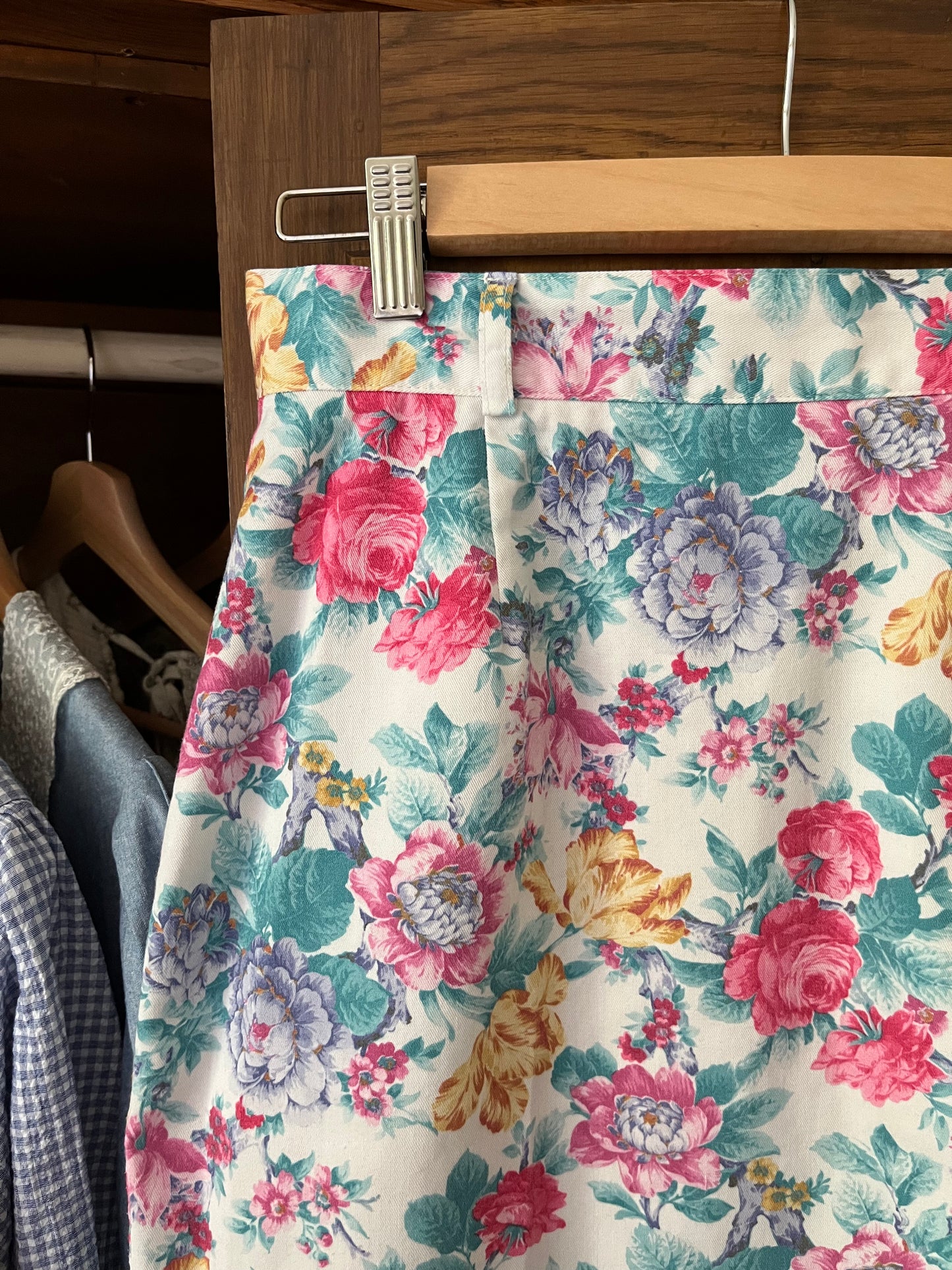 Jupe courte fleurie vintage (Small)