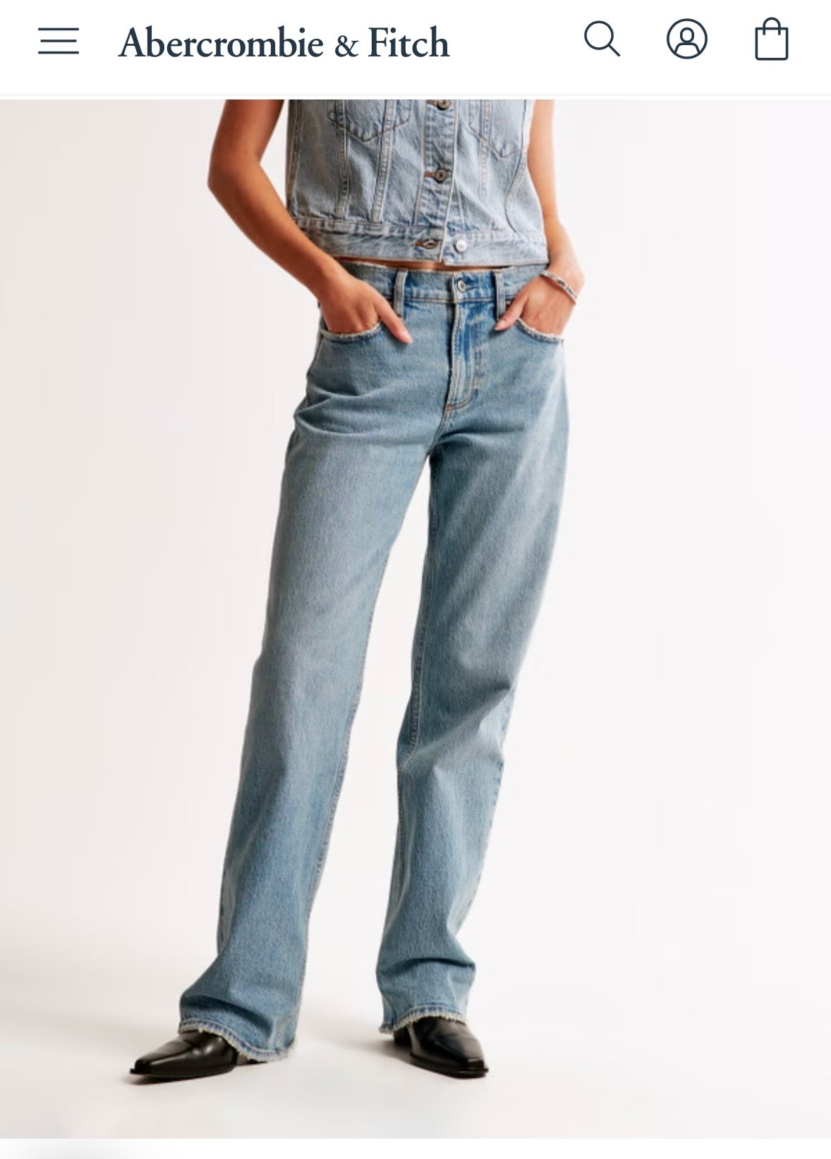 Jeans à jambe droite Abercrombie curve love* (Médium)