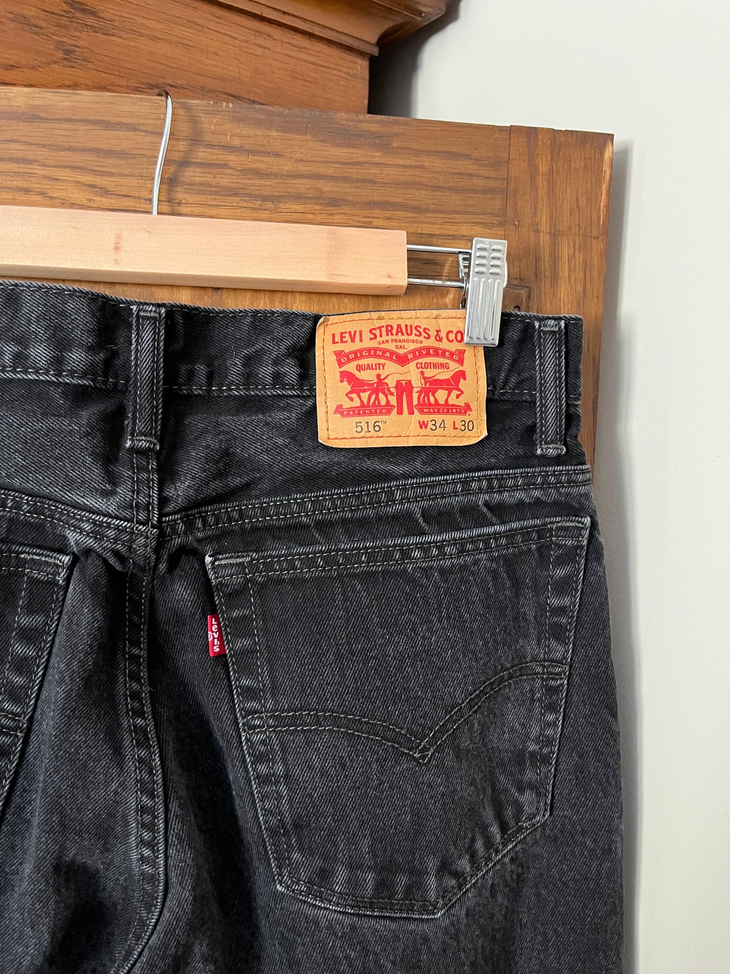 Jeans Levis 516 (Medium)