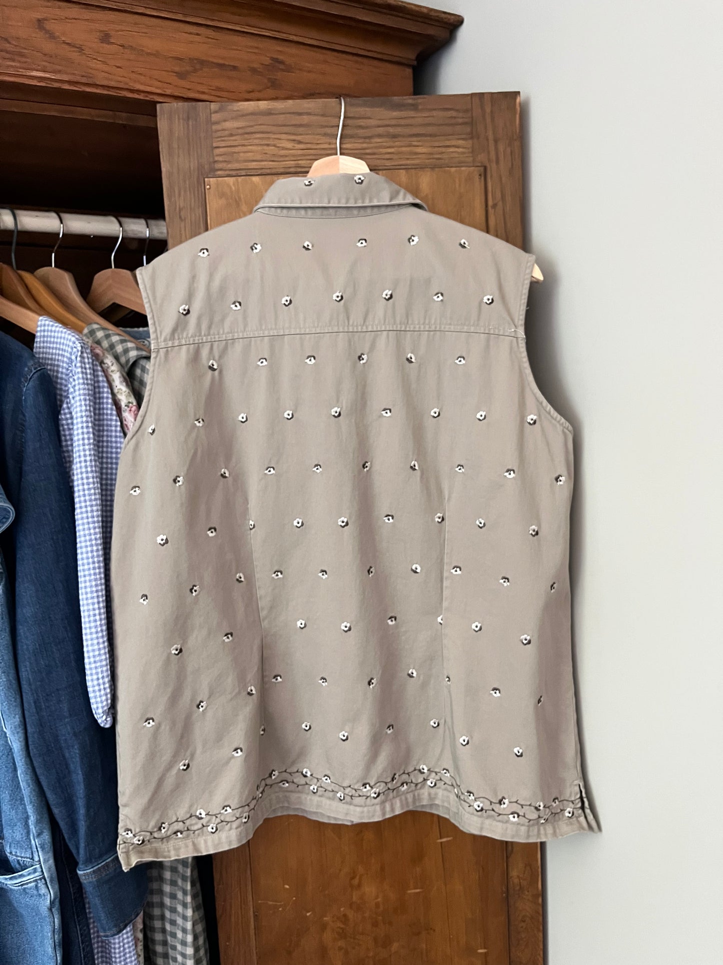 Chemise sans manches avec broderies (Xlarge)