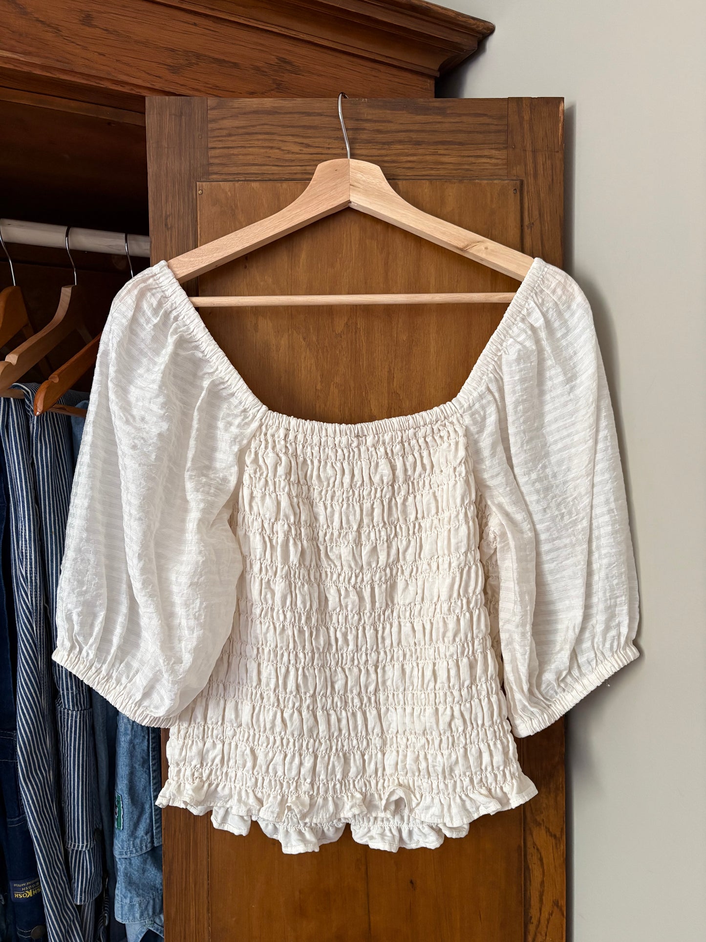Haut crème manches bouffantes (M/L)