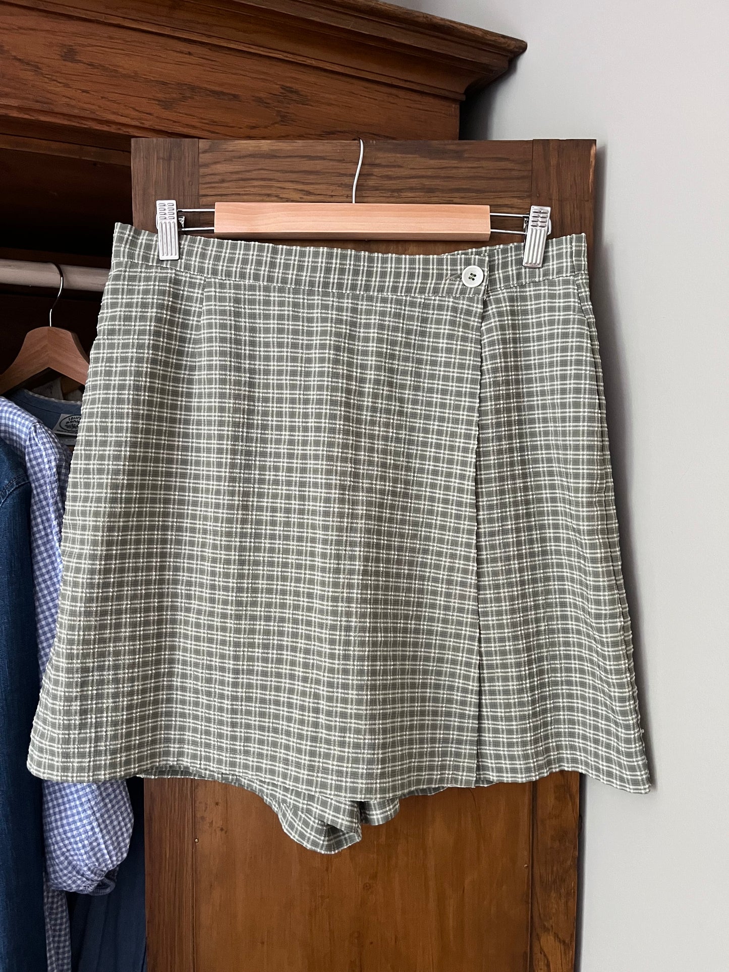 Jupe short à carreaux sauge (Médium)