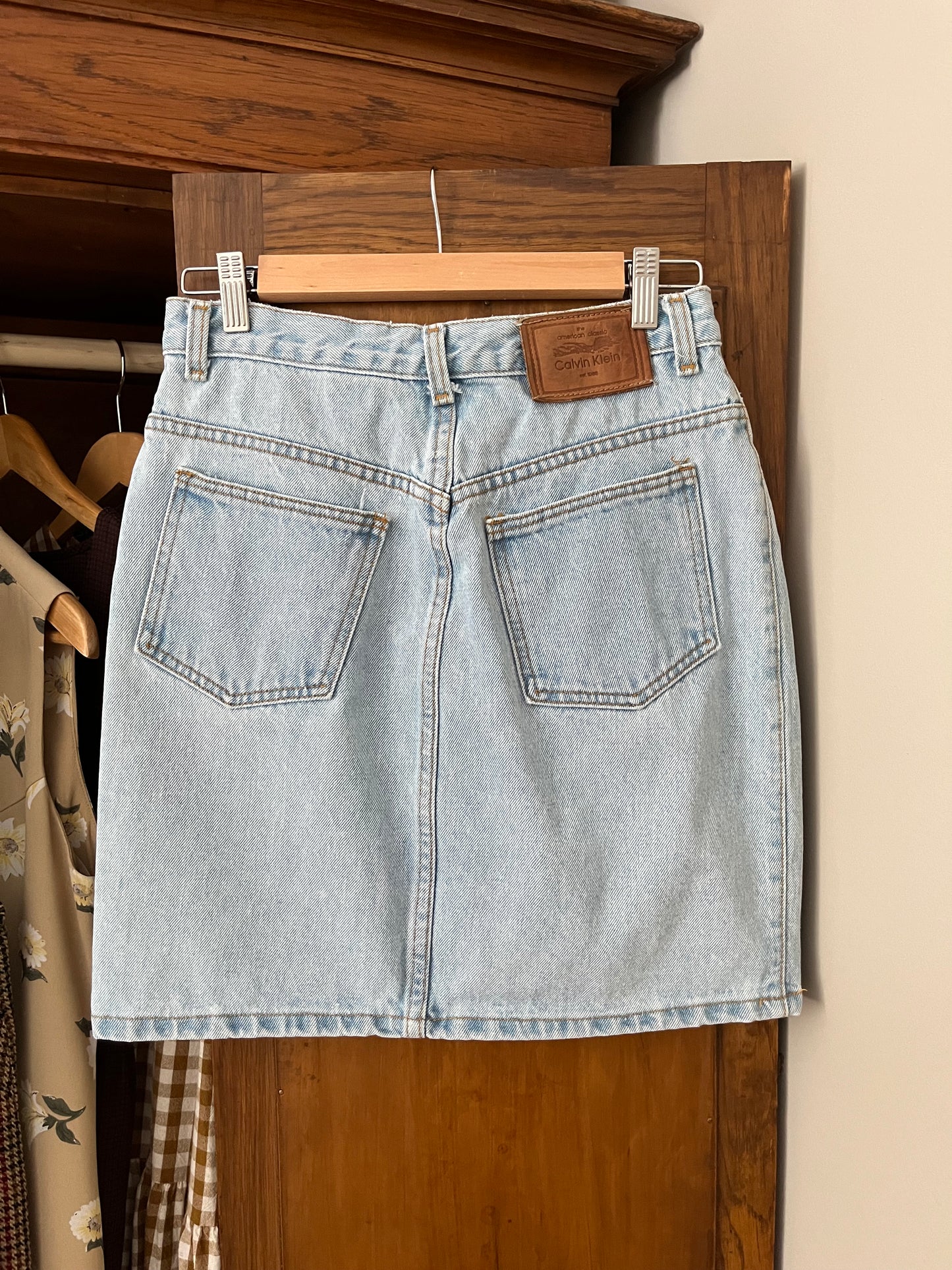 Jupe en denim Calvin Klein (Small)