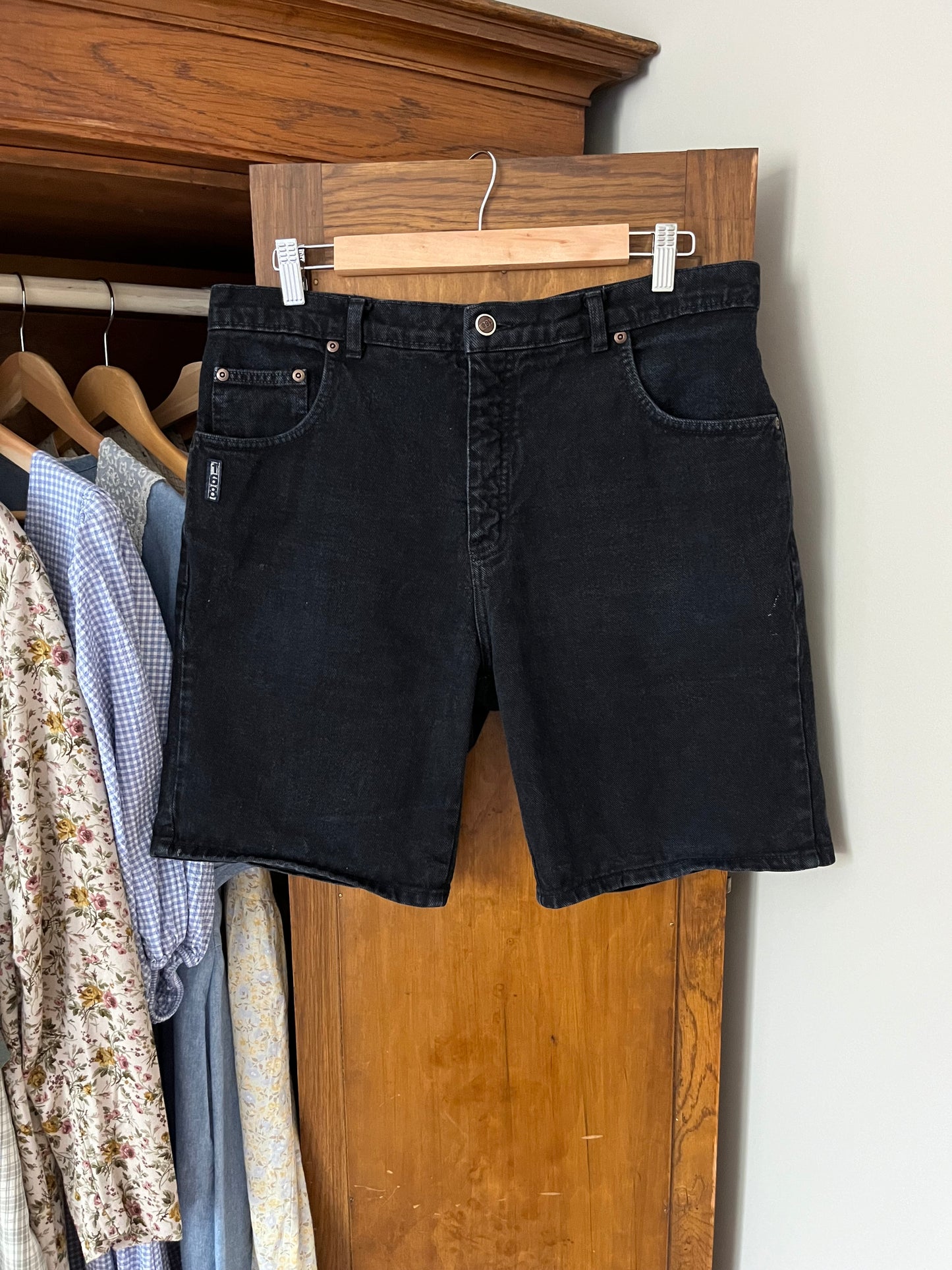 Short en denim noir (M/L)