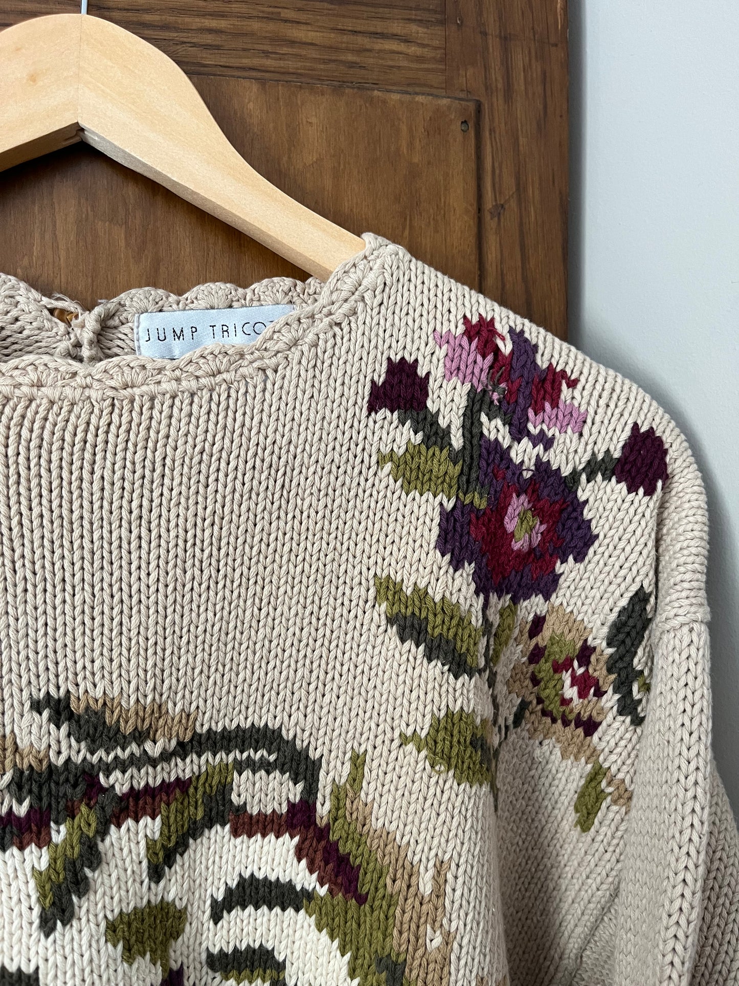Tricot motif fleurs vintage (Médium)
