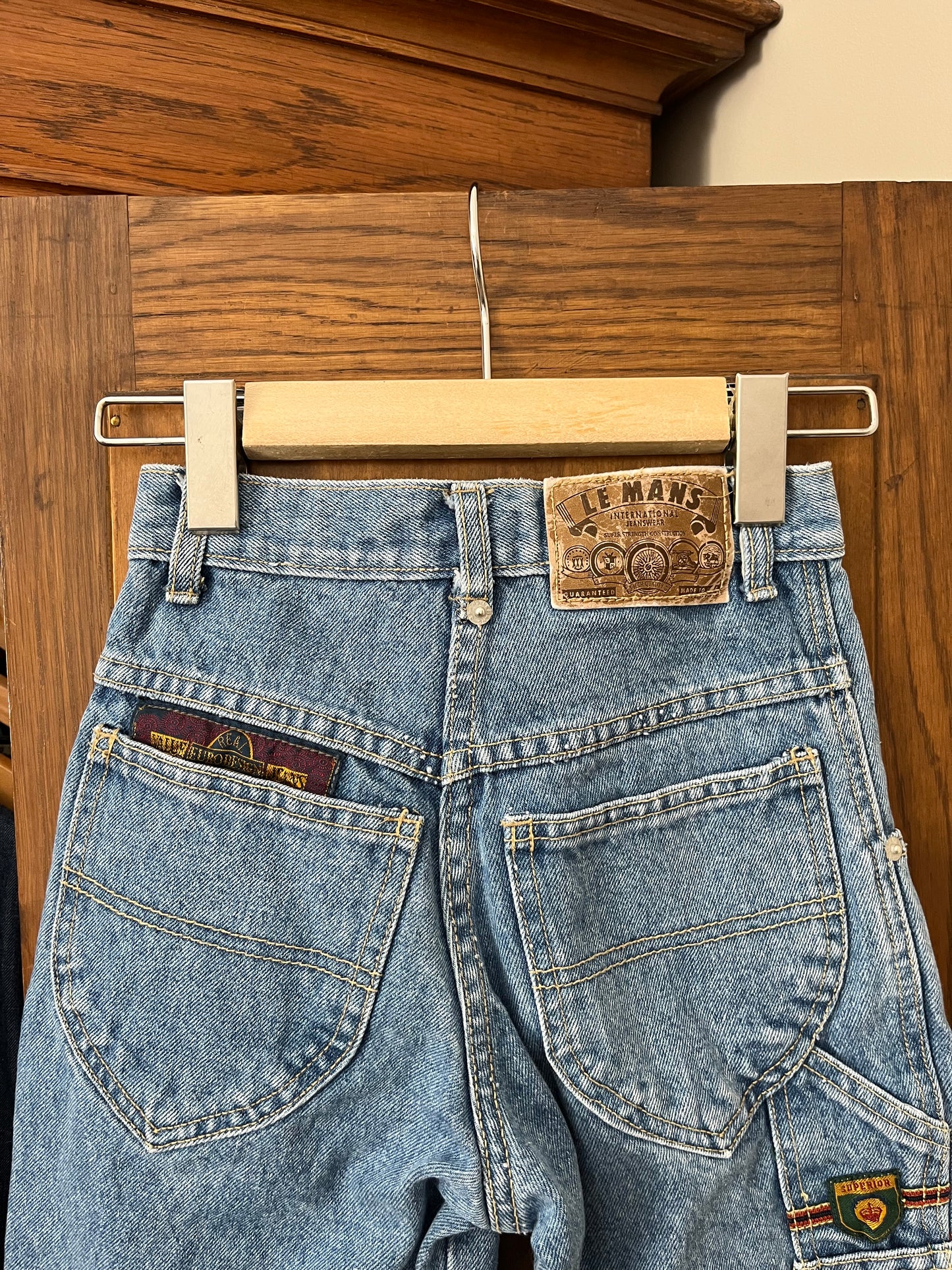 Jeans vintage avec patch (8 ans)