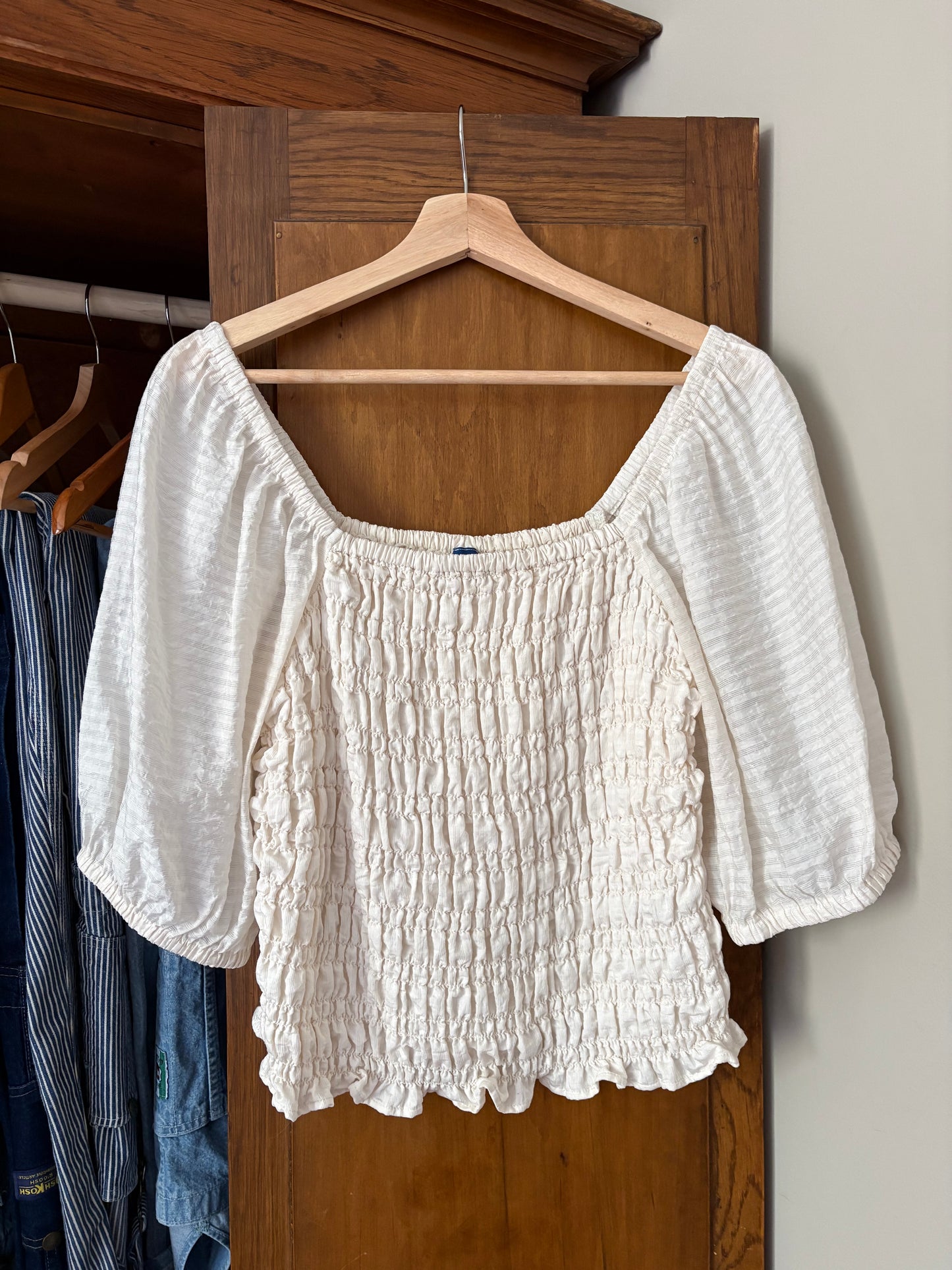 Haut crème manches bouffantes (M/L)