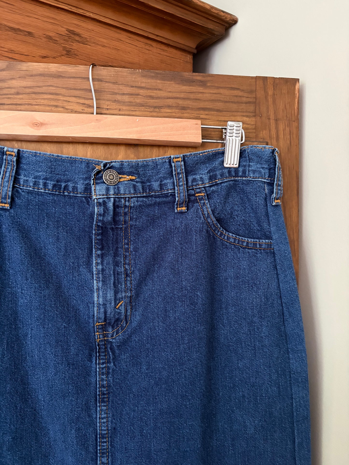 Jupe en denim vintage Levis (Médium) *Telle quelle
