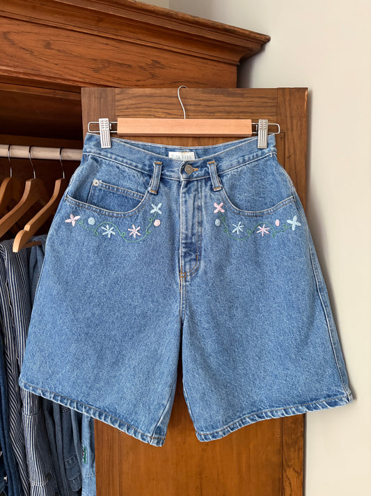 Short en denim vintage avec broderie (Small)