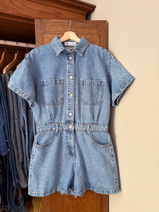 Une pièce en denim Zara (S/M) * Neuve