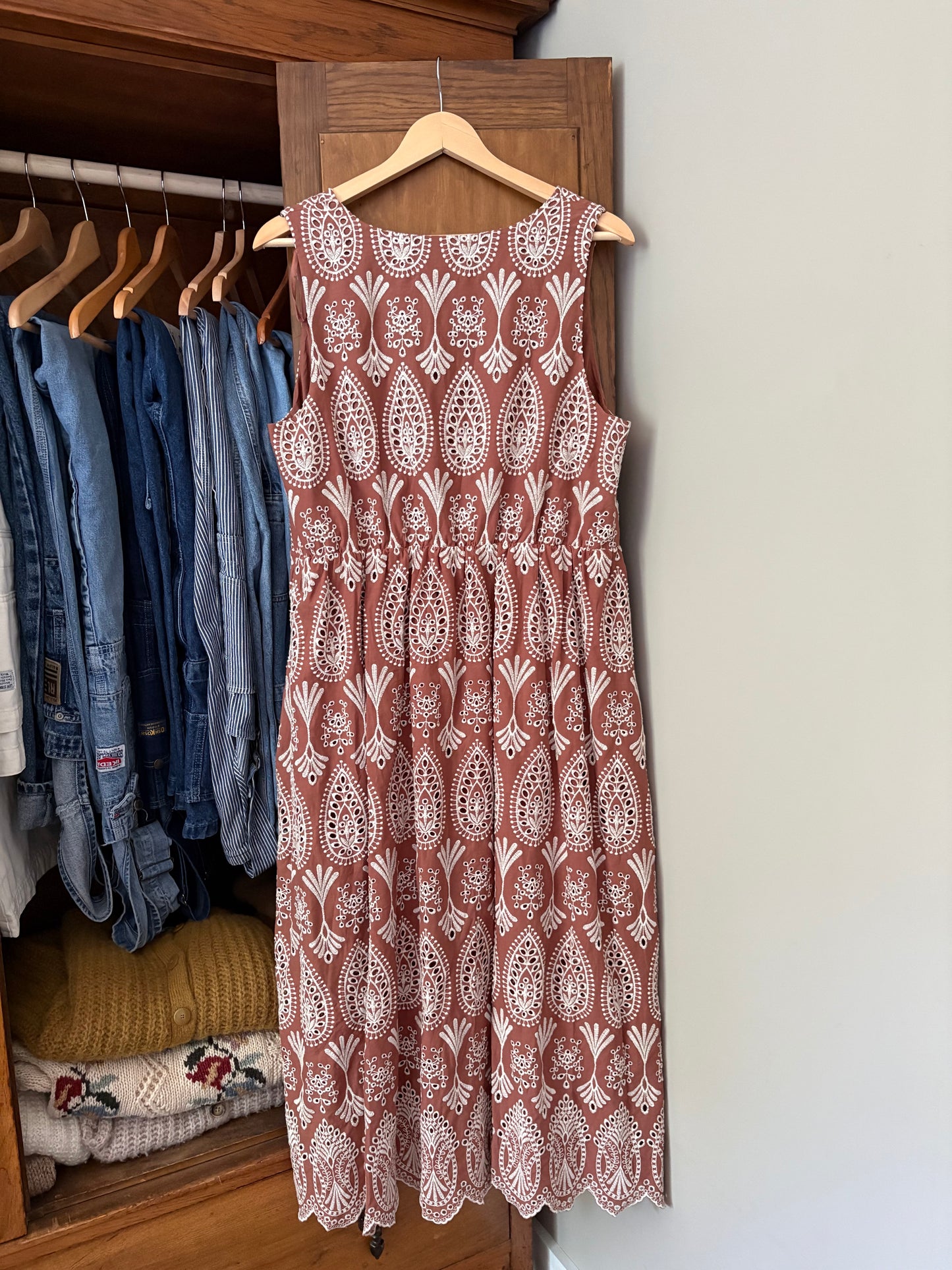 Robe avec broderies anglaise Rw&Co (L/Xl)