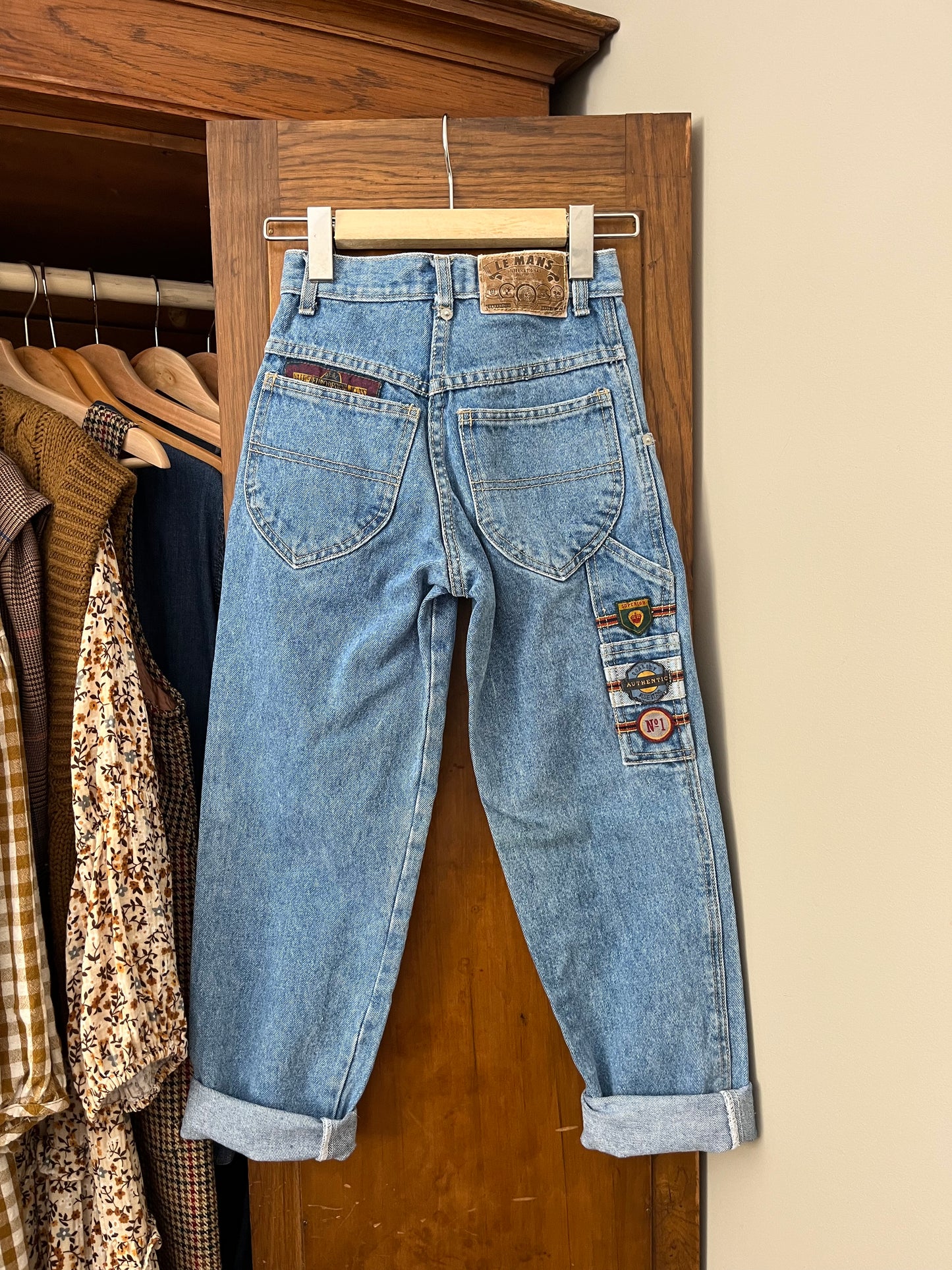 Jeans vintage avec patch (8 ans)