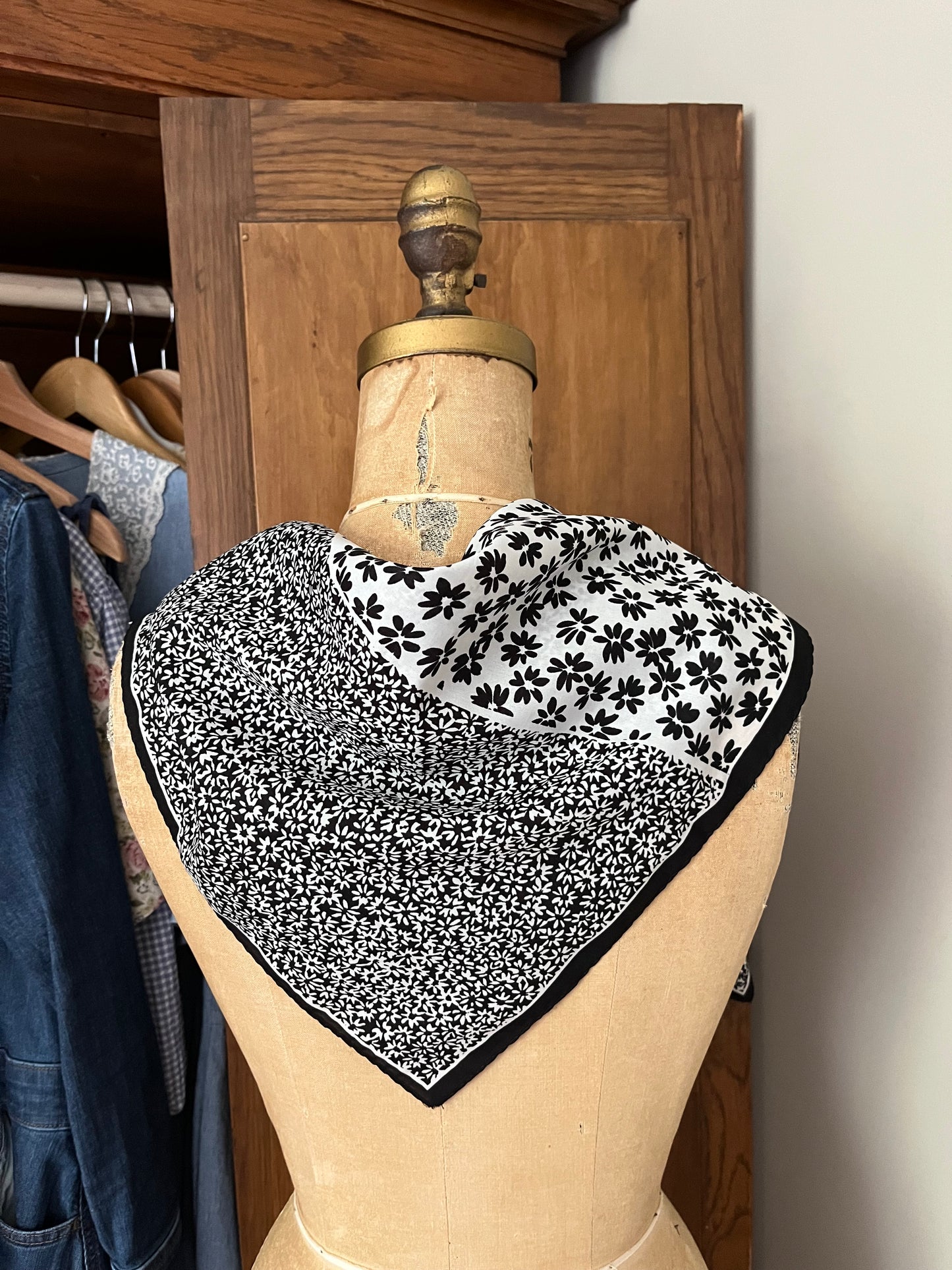 Grand foulard effet satin