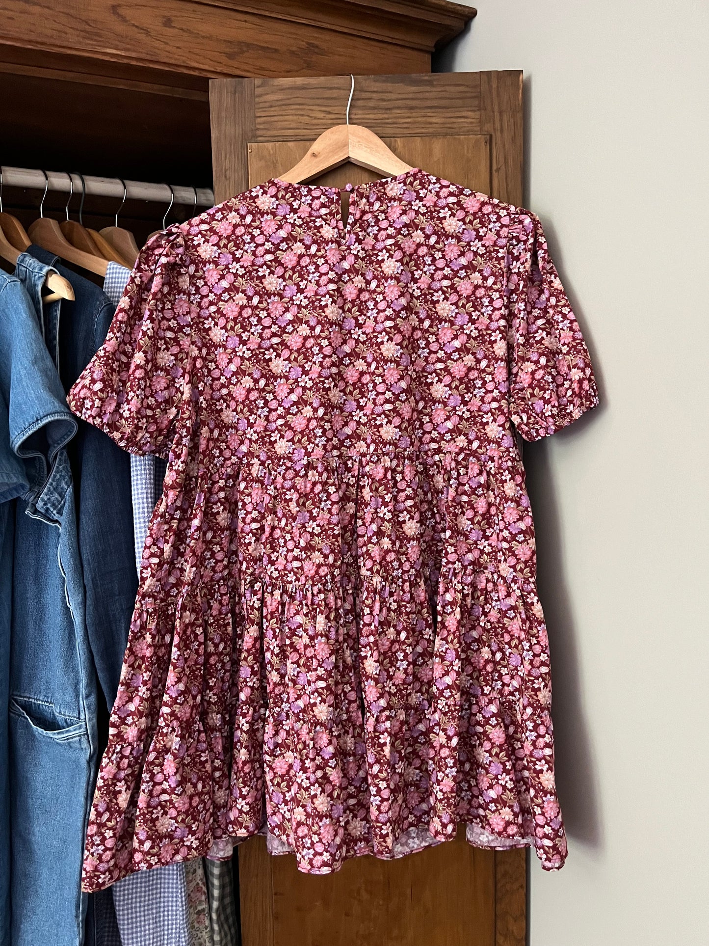 Robe courte fleurie Glamorous (Médium)