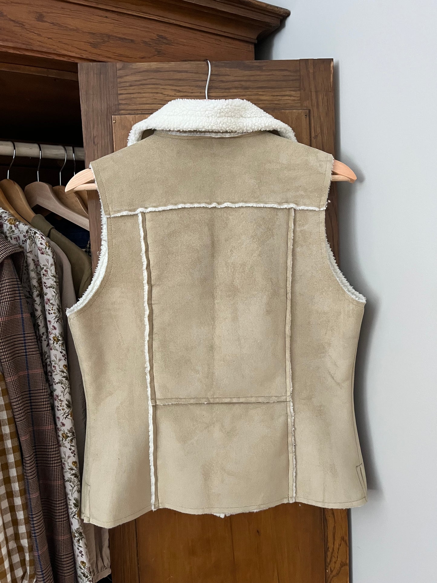 Veste sans manches en suède (Small)