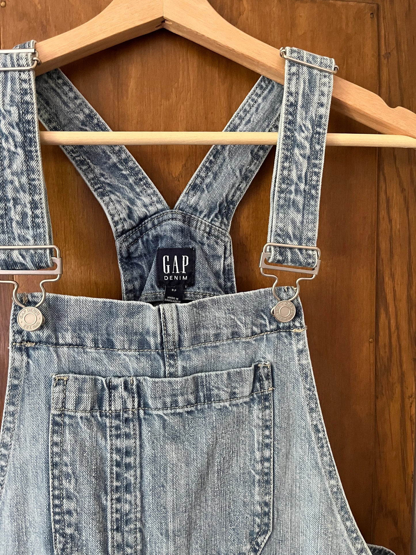 Salopette short en denim GAP (Small)