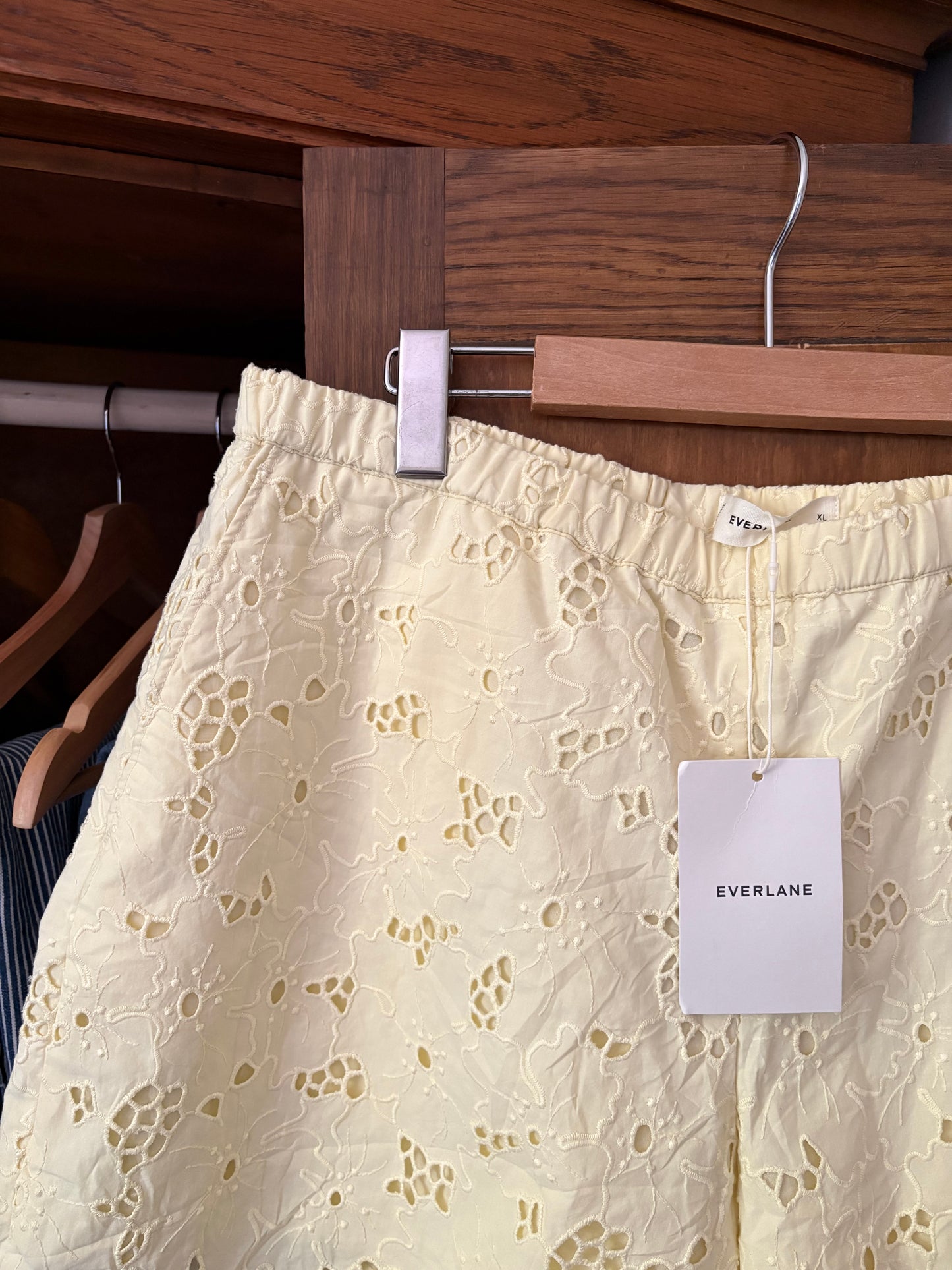 Short jaune beurre Everlane (Xlarge) * Neuve