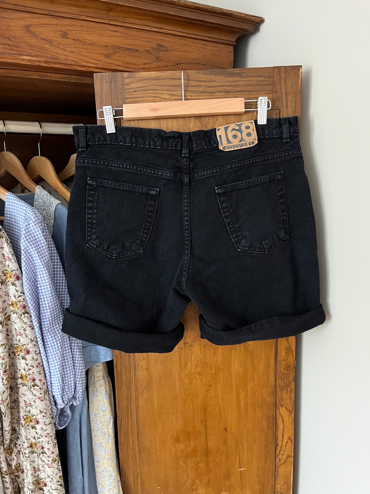 Short en denim noir (M/L)