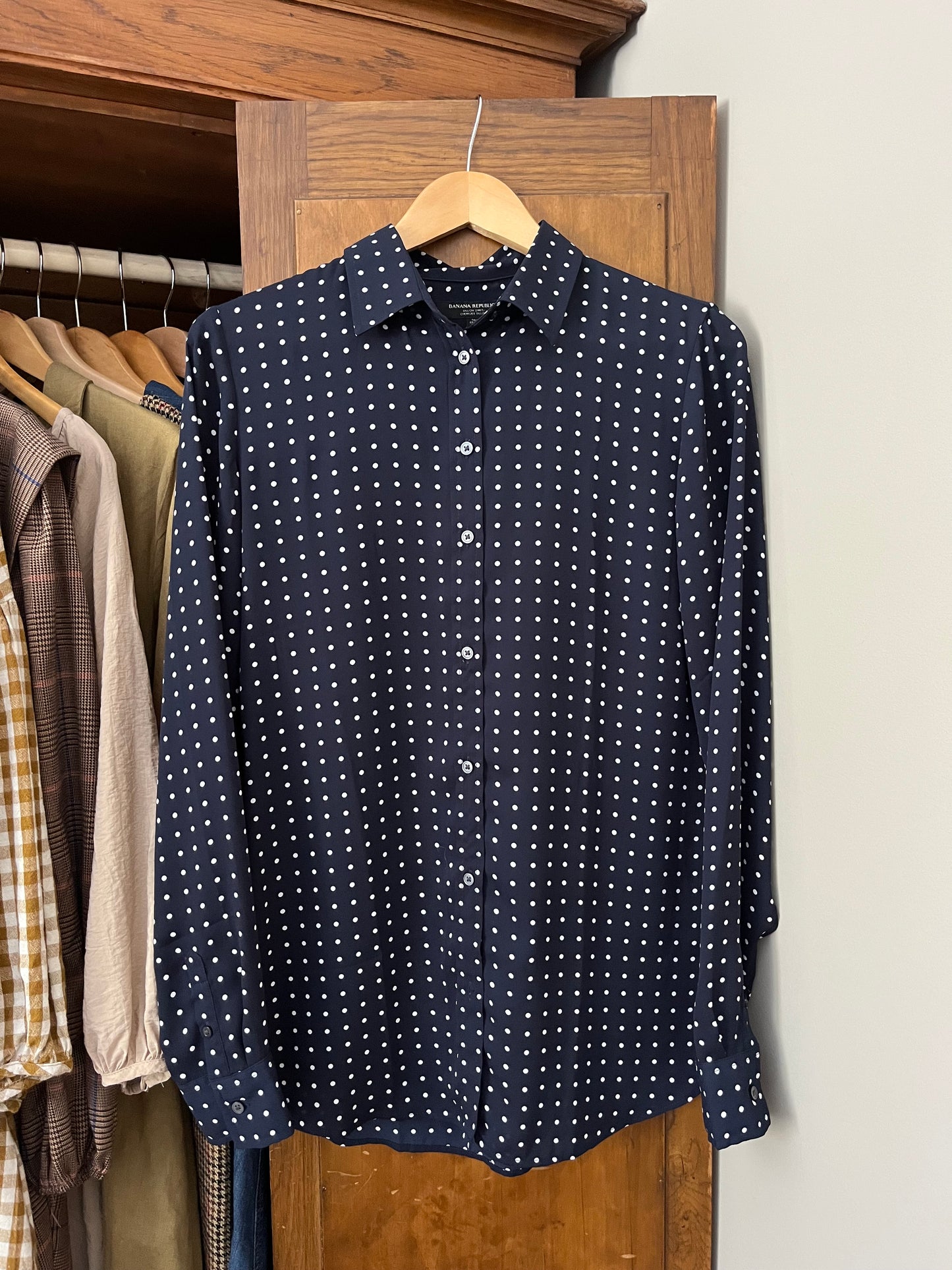 Chemise à pois marine Banana Republic (Small)