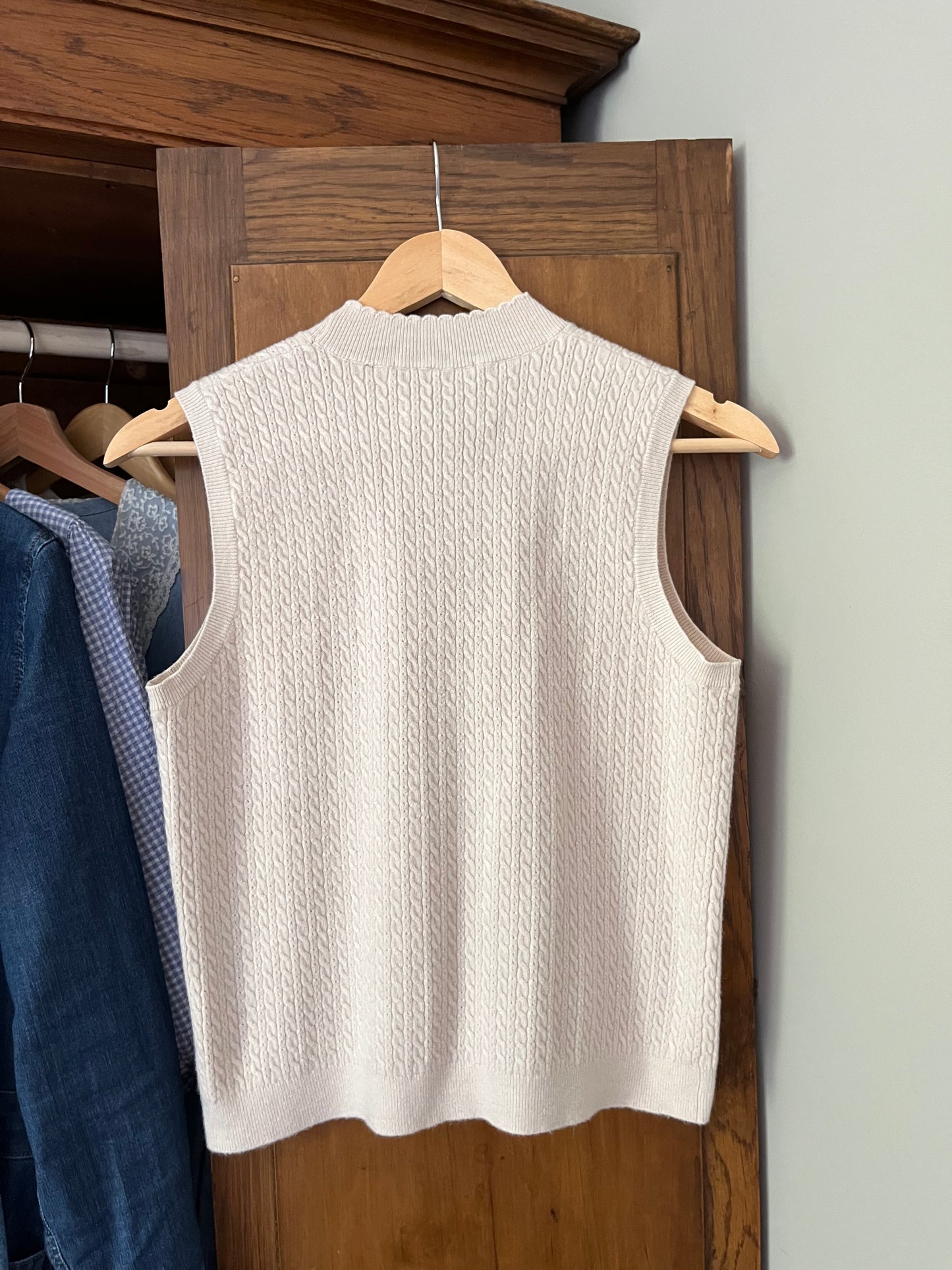 Haut beige col montant (Medium)