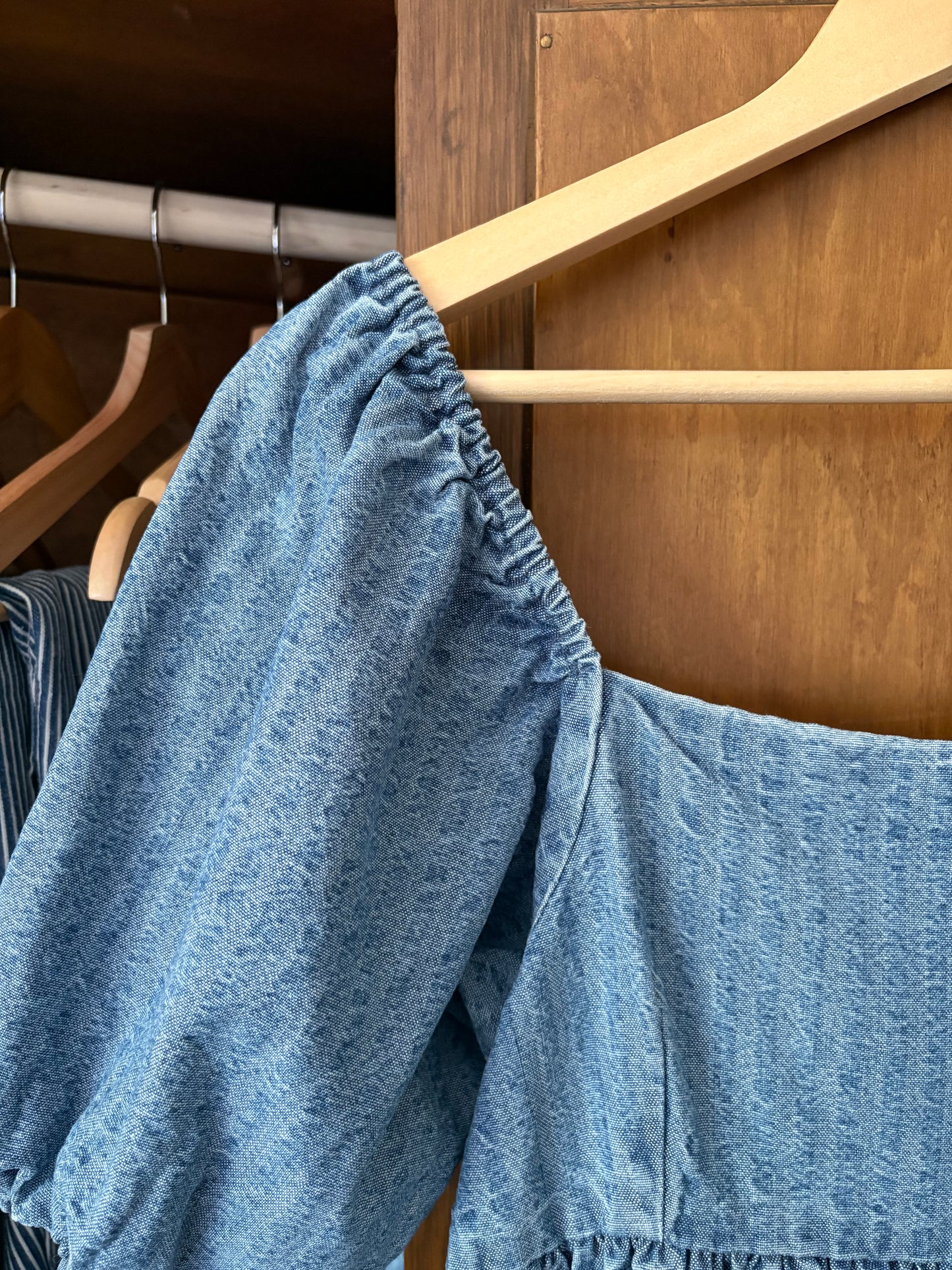 Robe courte à manches bouffantes Levis (Xsmall)