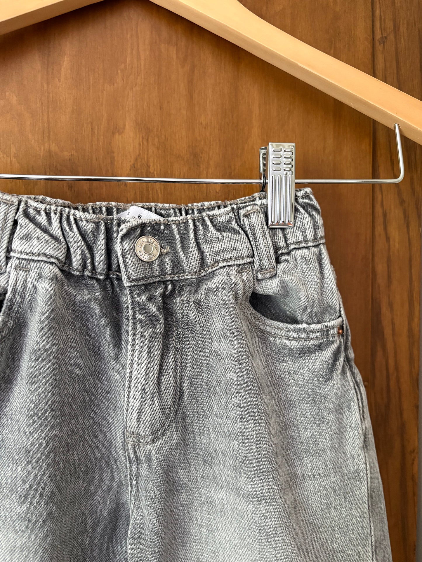 Jeans à jambe large Zara (6 ans)