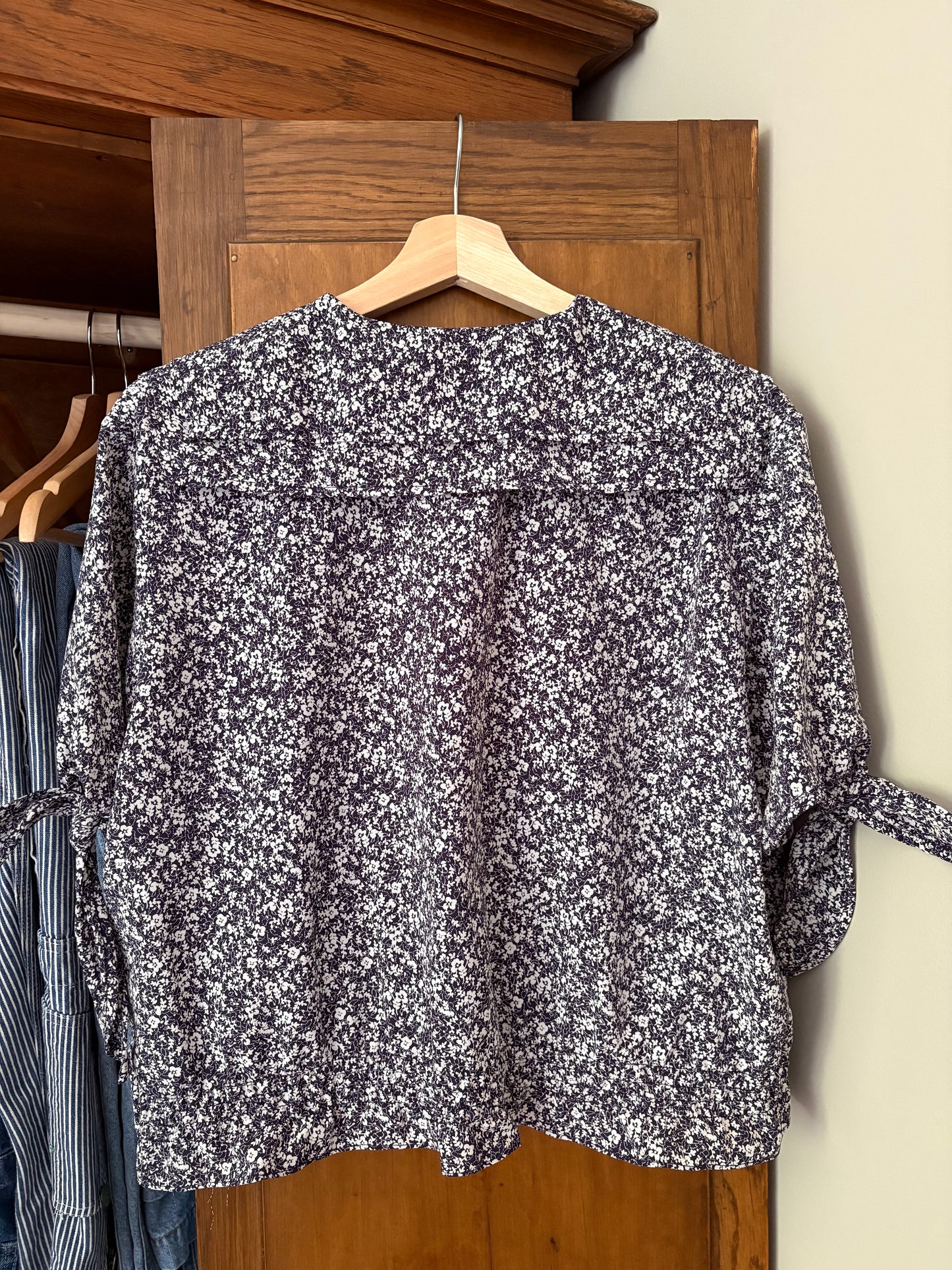 Blouse fleurie vintage col Claudine (Large)