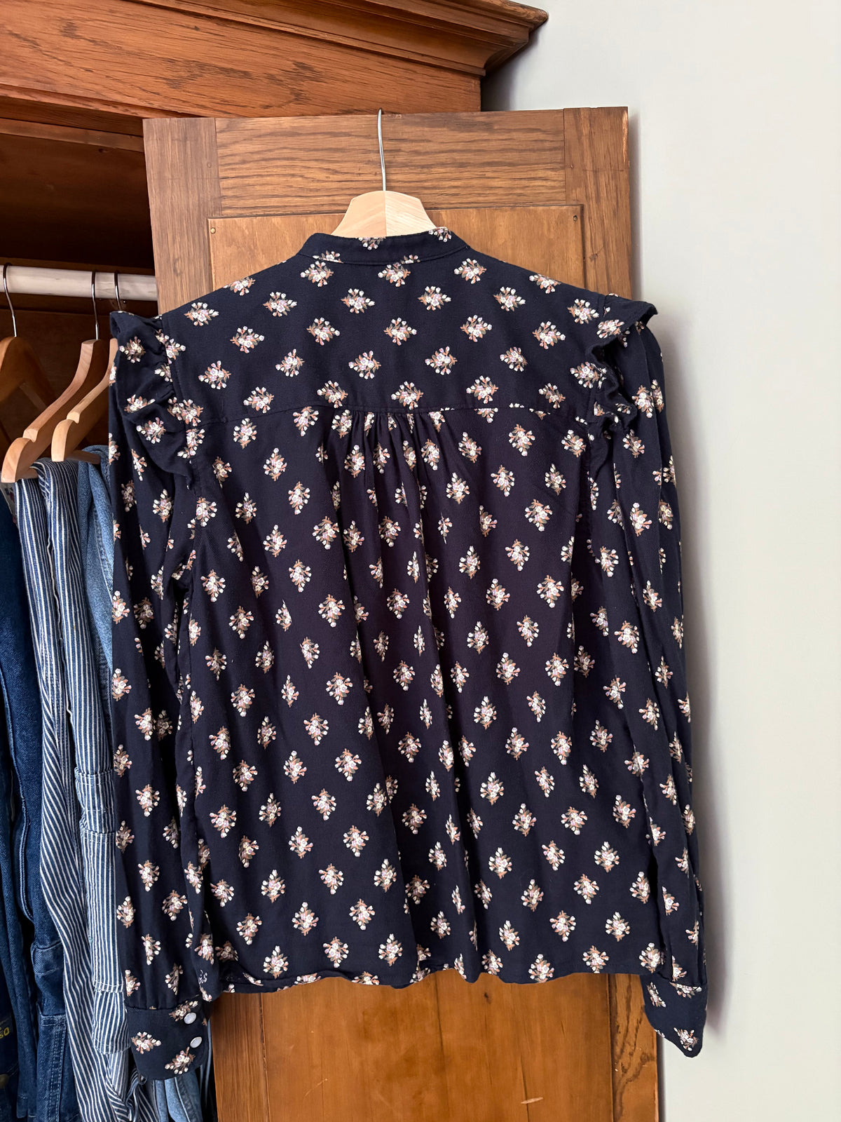 Chemise avec volants fleurie Levis (Small)
