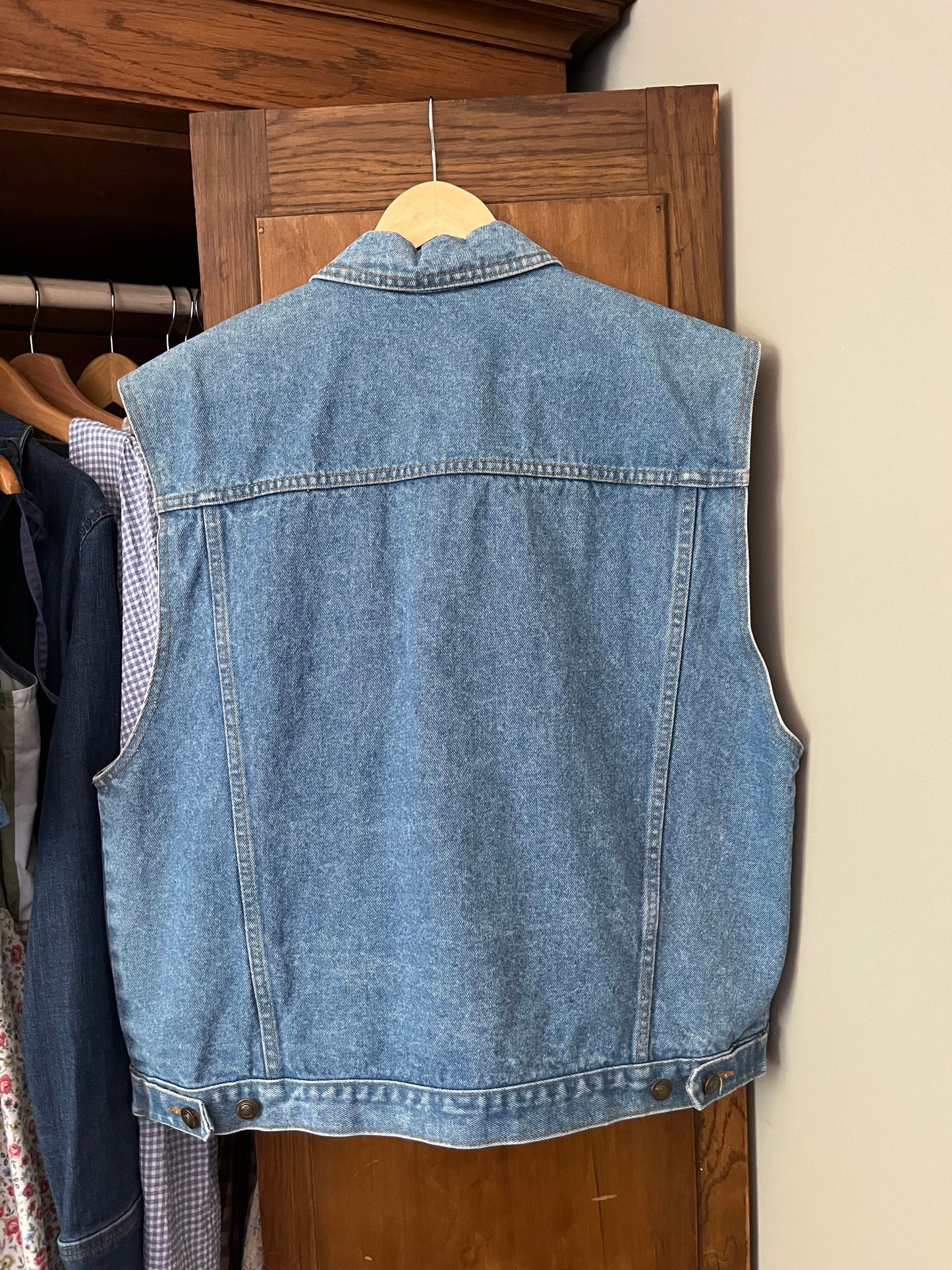 Manteau en denim sans manches (Large)