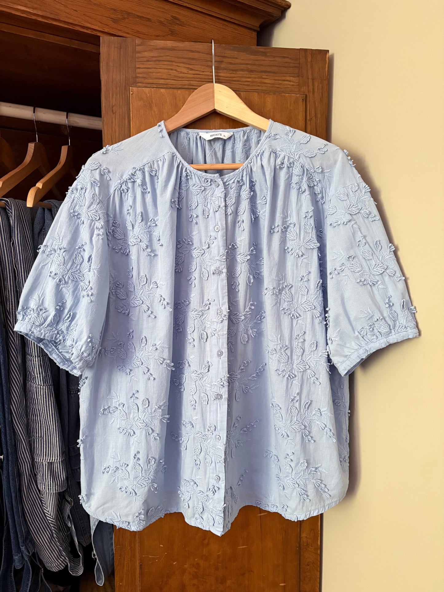 Blouse avec broderies Ricki’s (Xxl)