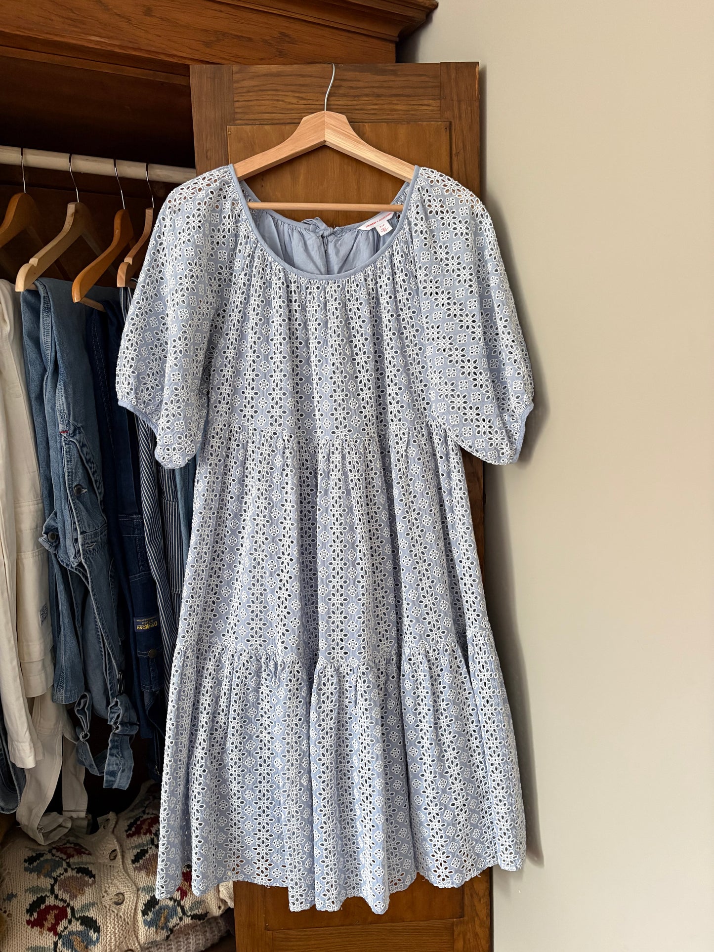 Robe broderie bleu pâle (Small)