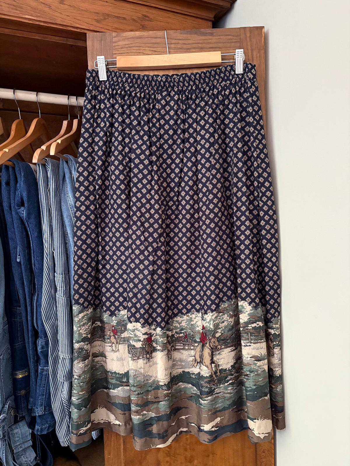 Jupe longue vintage avec motif équestre (M/L)