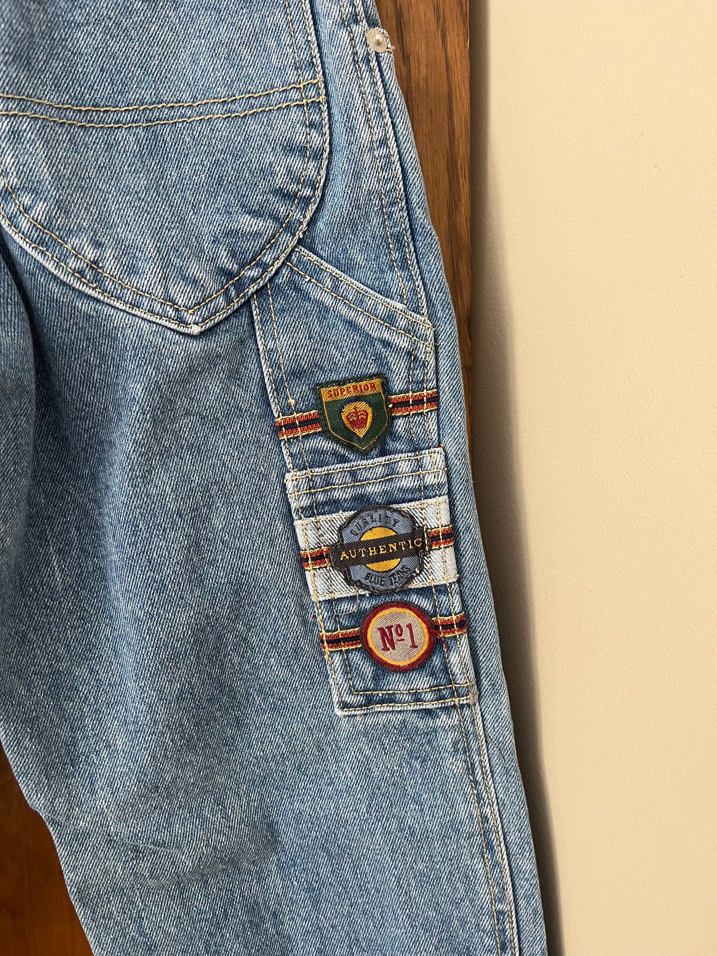 Jeans vintage avec patch (8 ans)