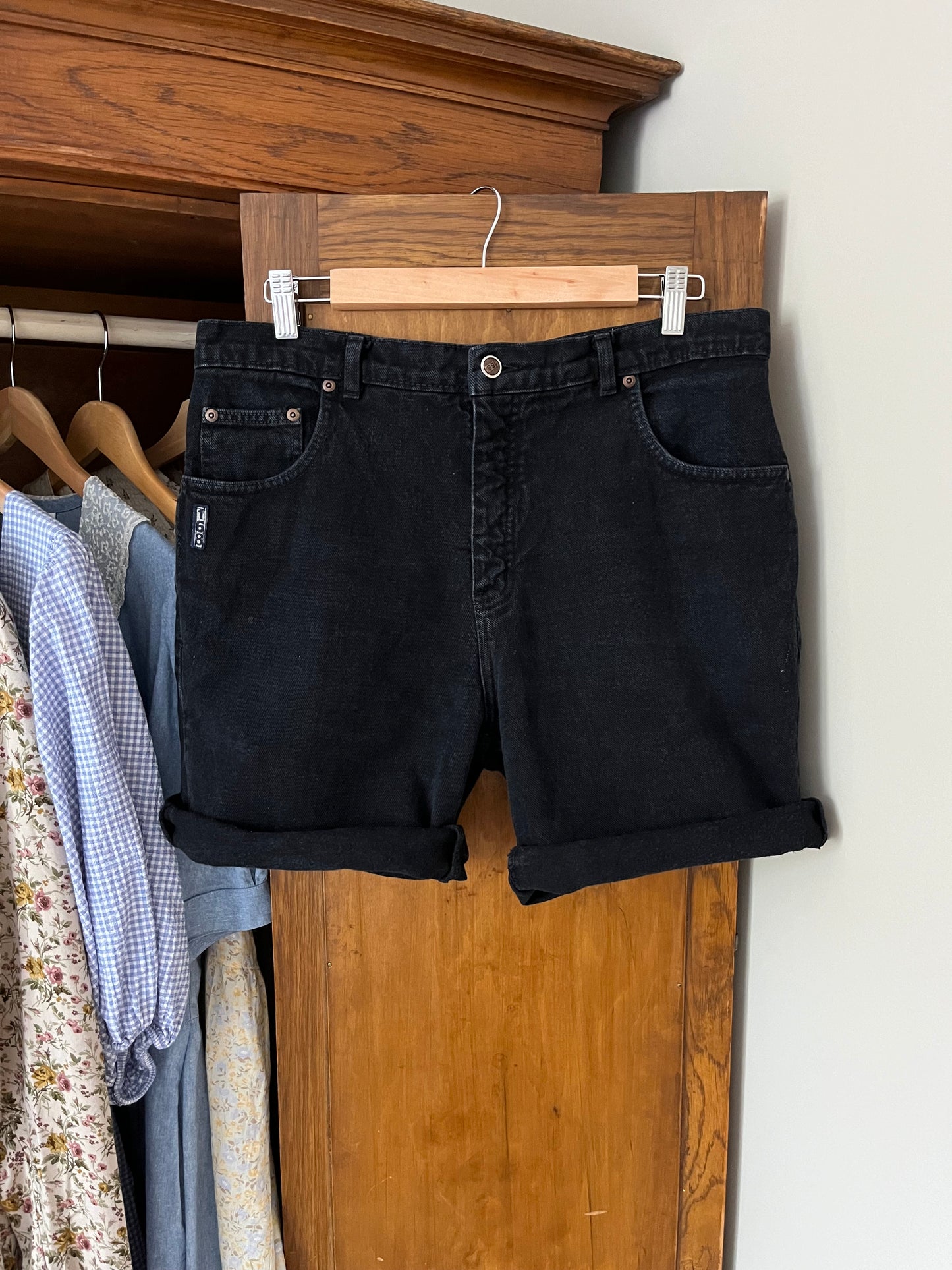 Short en denim noir (M/L)