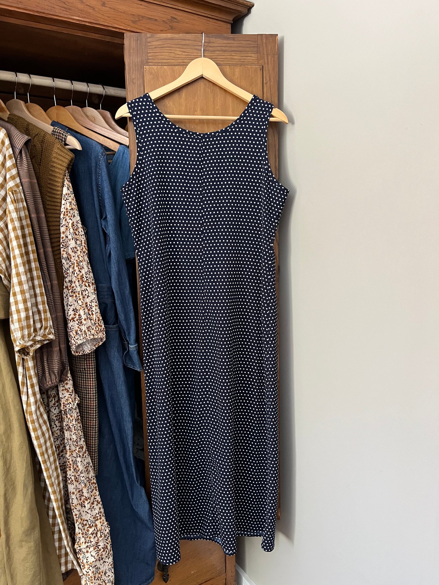 Robe longue à pois marine (Large)