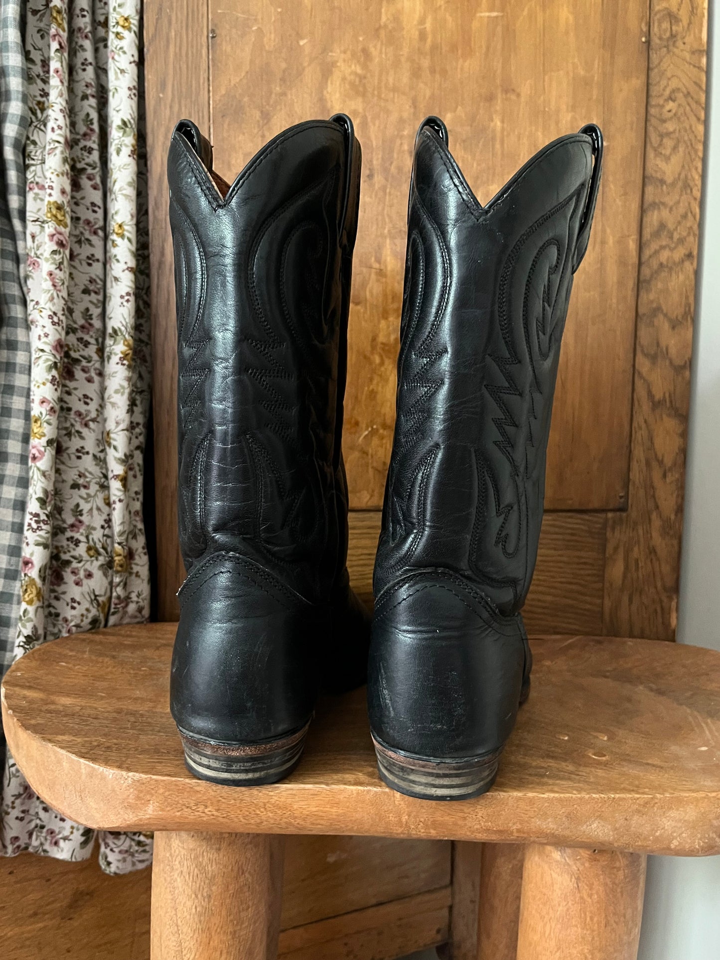 Bottes de cowboy noir (7.5-8)