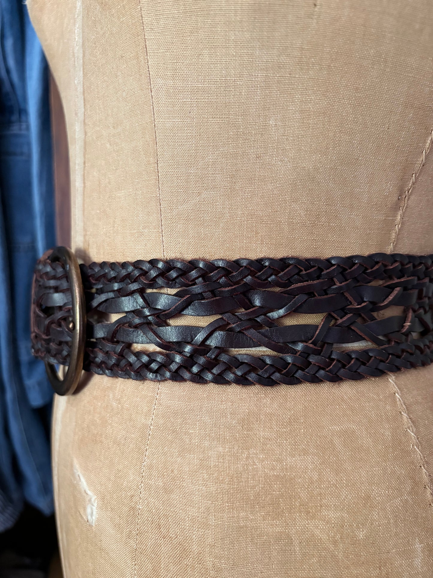 Ceinture tressée brune foncé en cuir (Médium)
