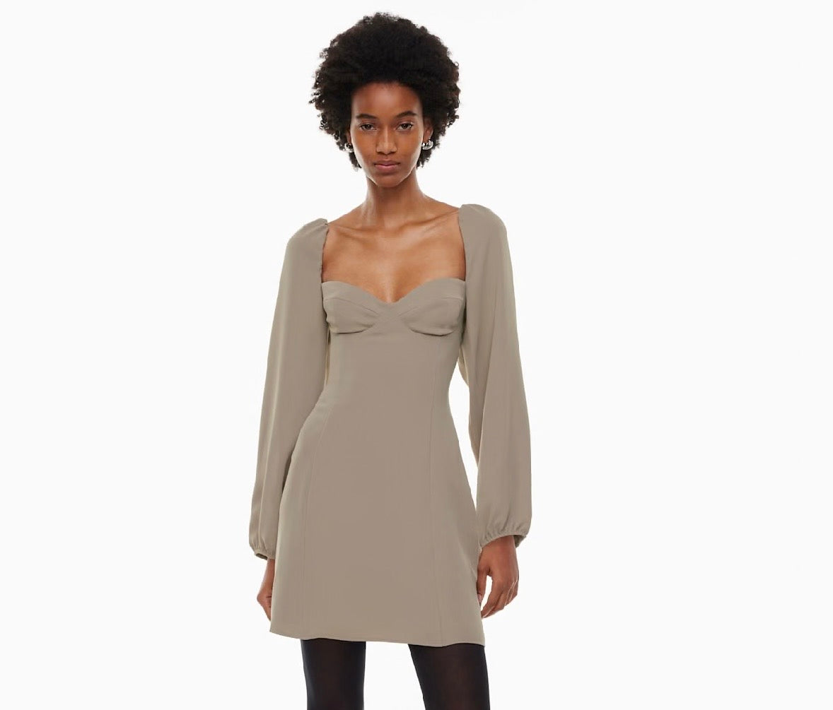 Robe beige Aritzia (Small)
