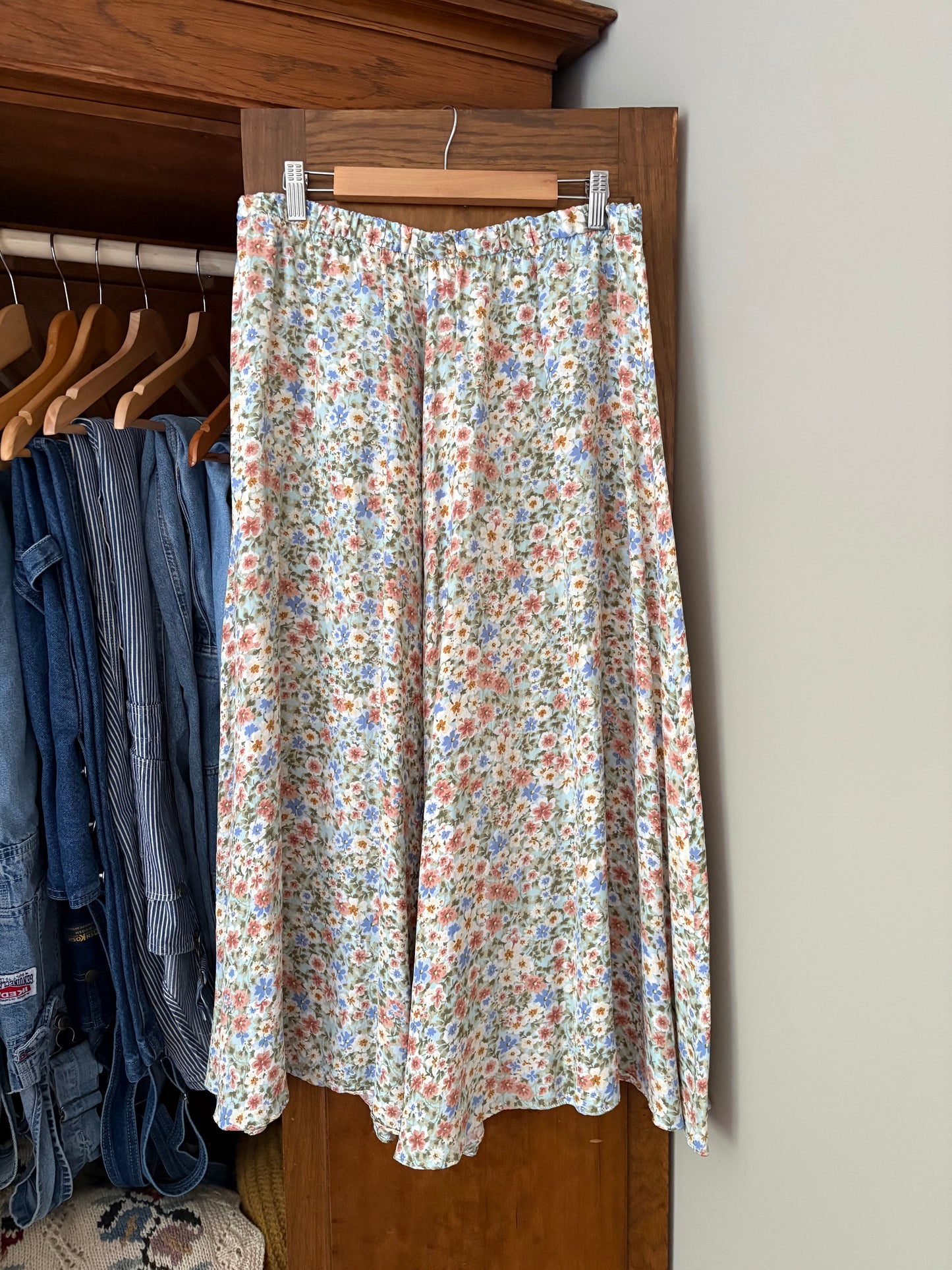 Jupe longue fleurie Zara (Large)