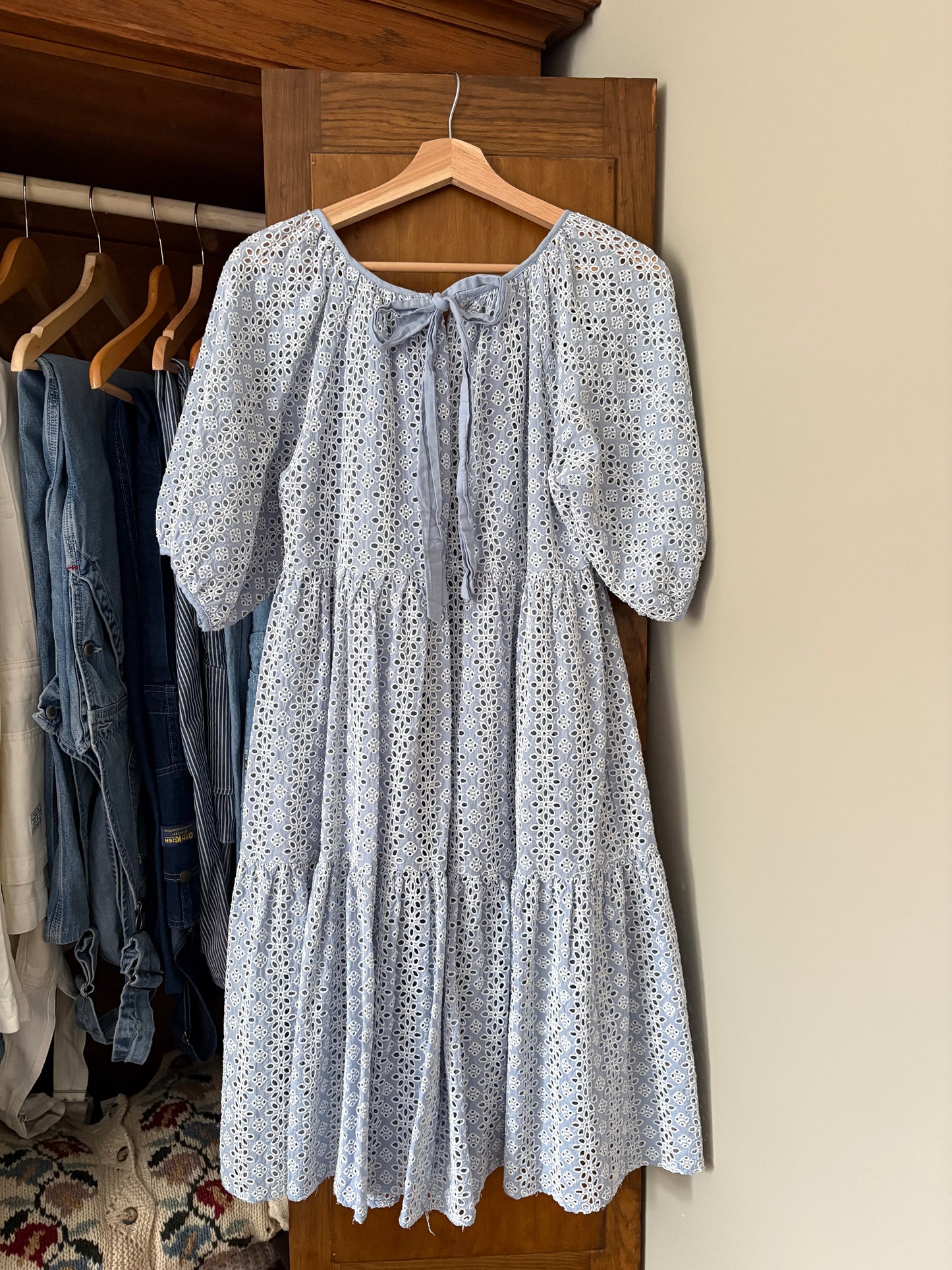Robe broderie bleu pâle (Small)