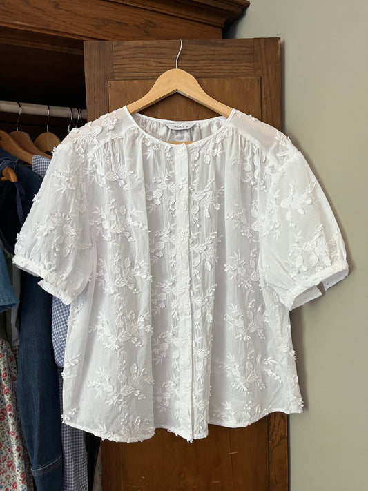 Haut avec broderies (M/L)