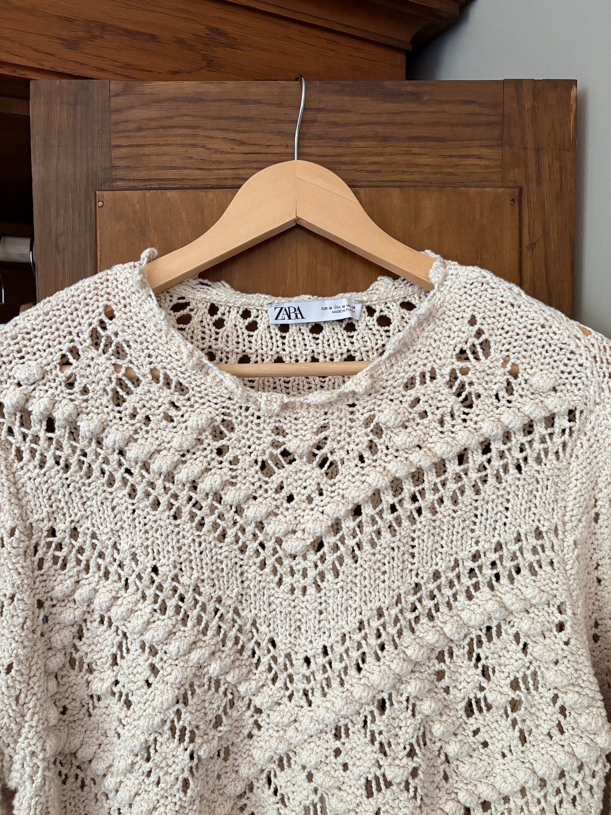 Tricot crème en crochet Zara (Médium)