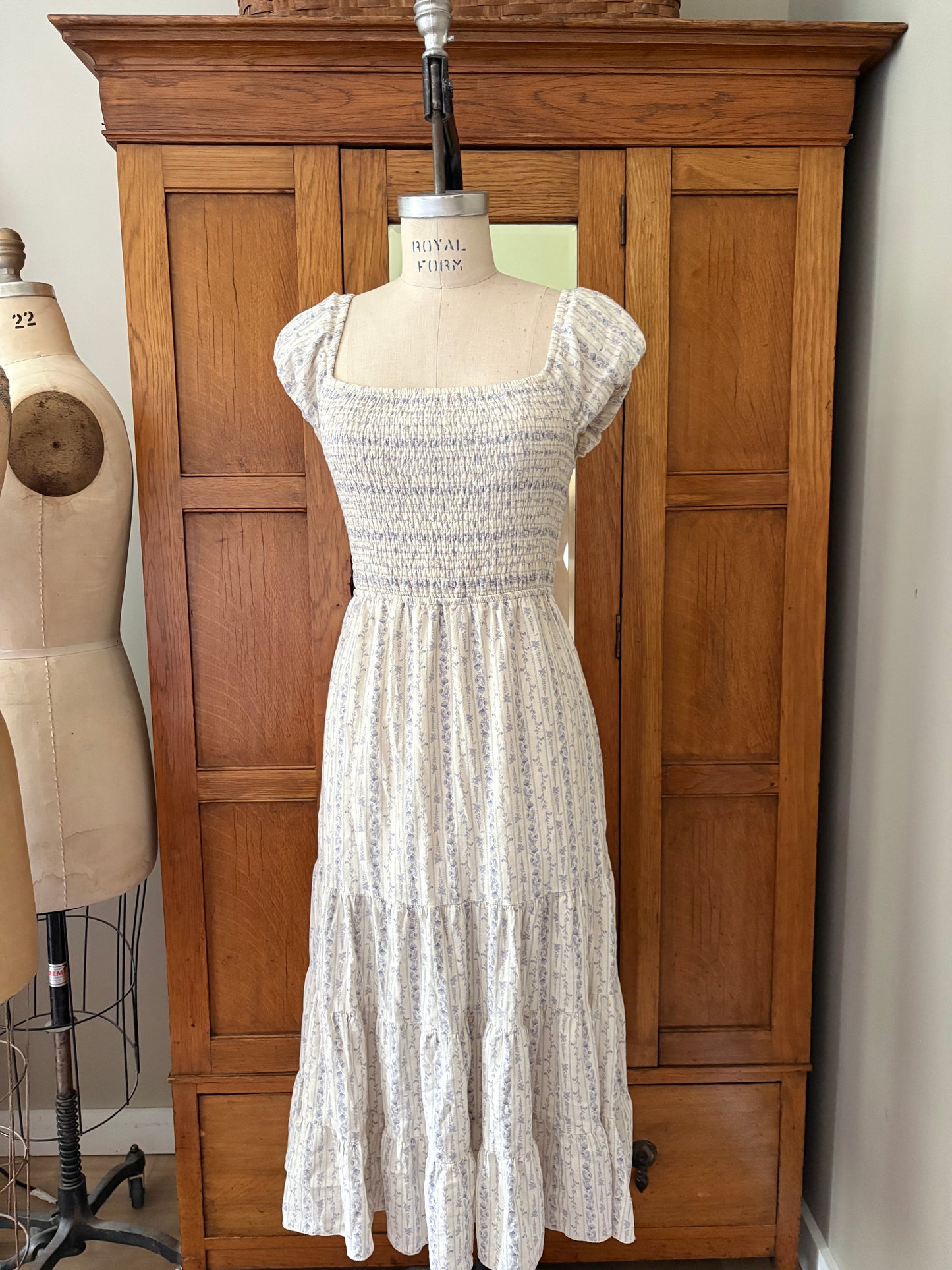 Robe longue fleurie bleu (Médium)