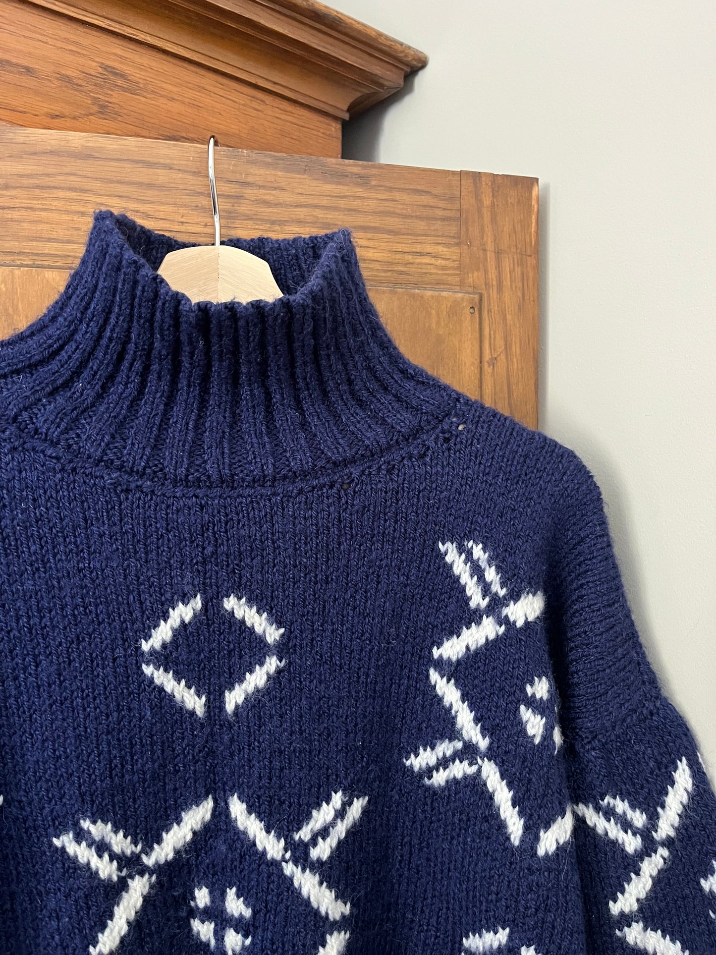 Tricot bleu à motif (Médium)