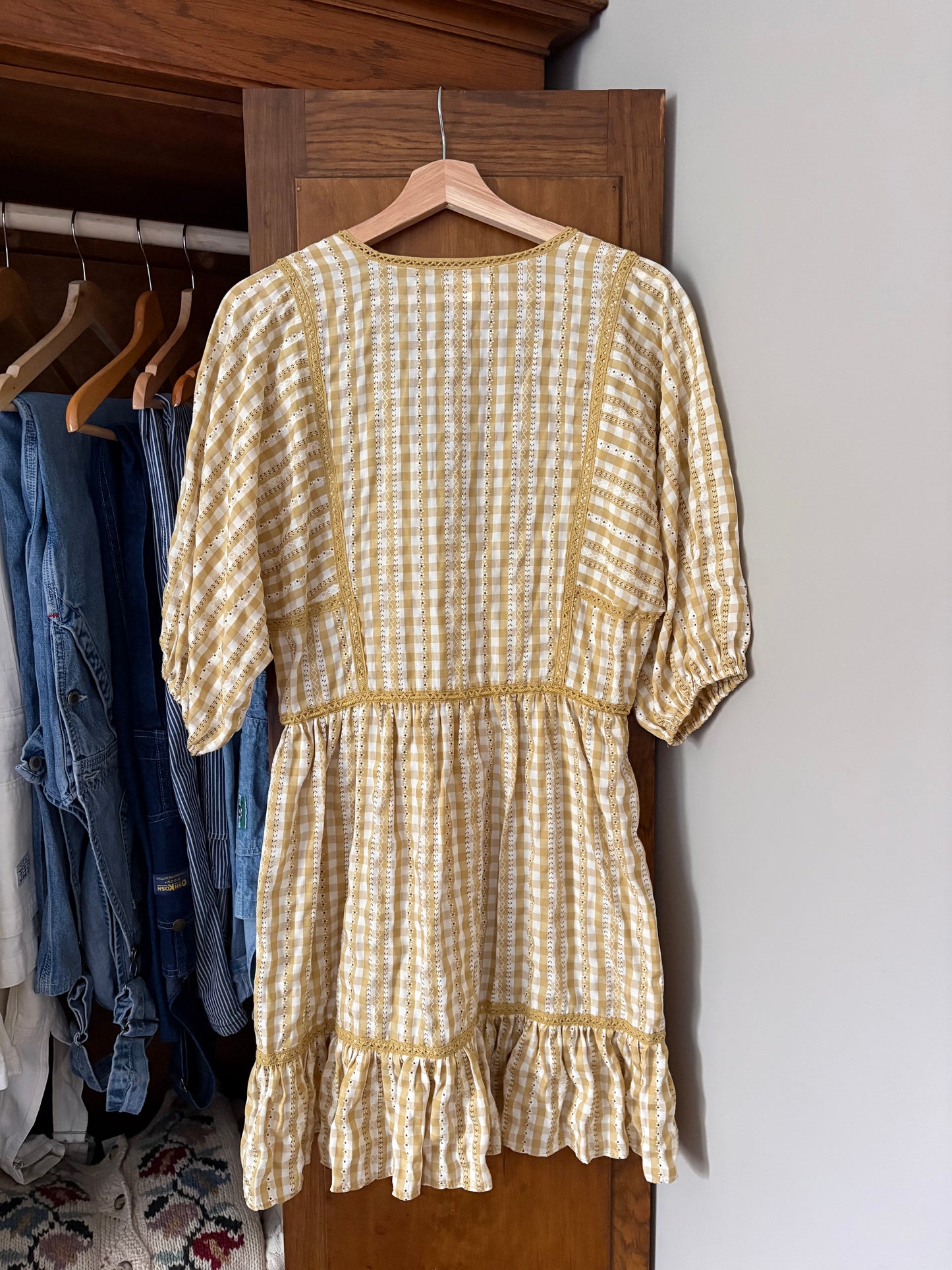 Robe courte décolletée (Large)