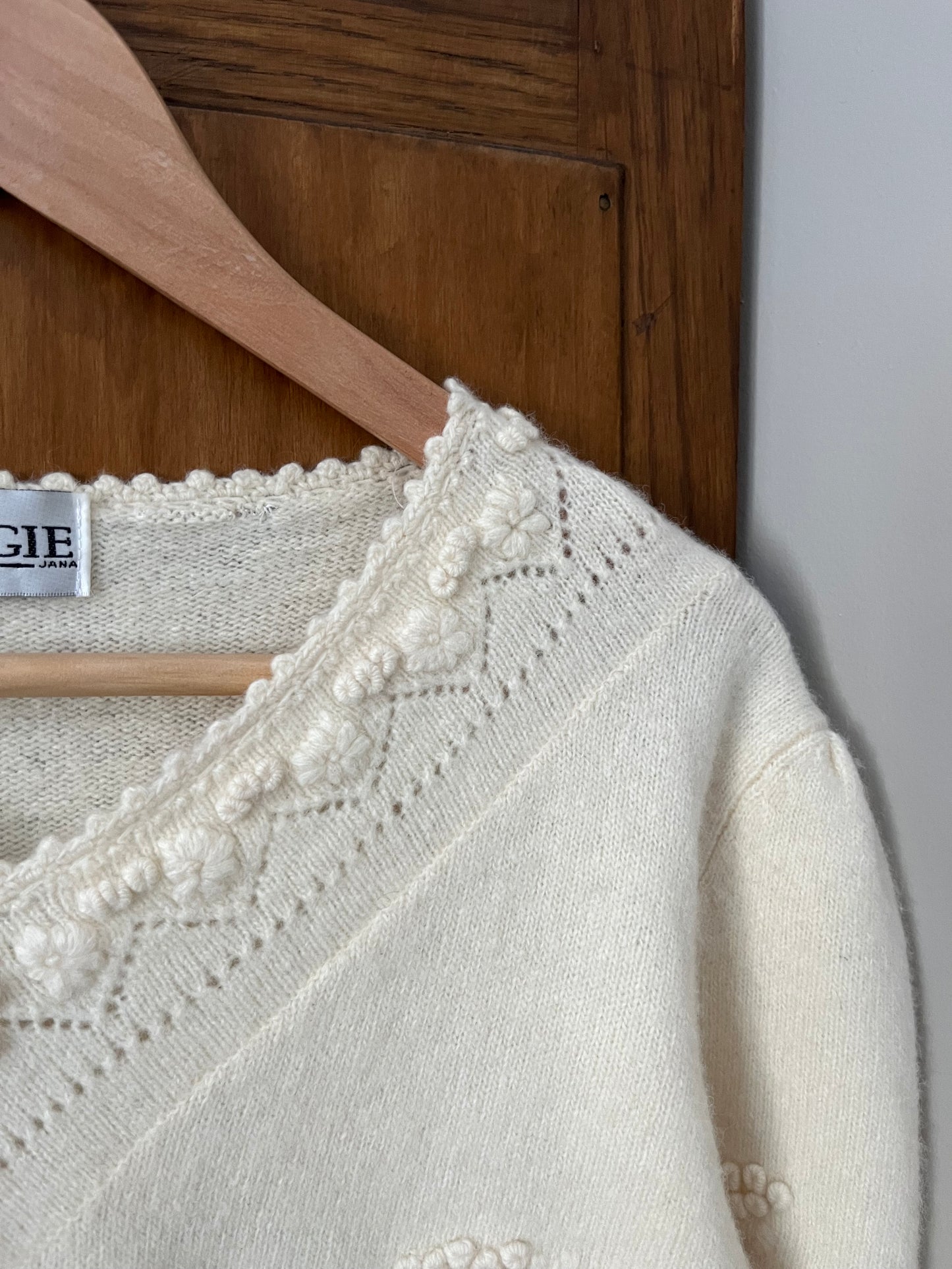 Laine crème avec broderies (Small)