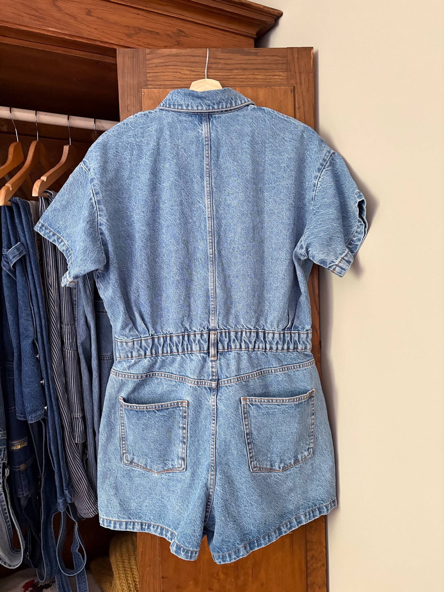 Une pièce en denim Zara (S/M) * Neuve