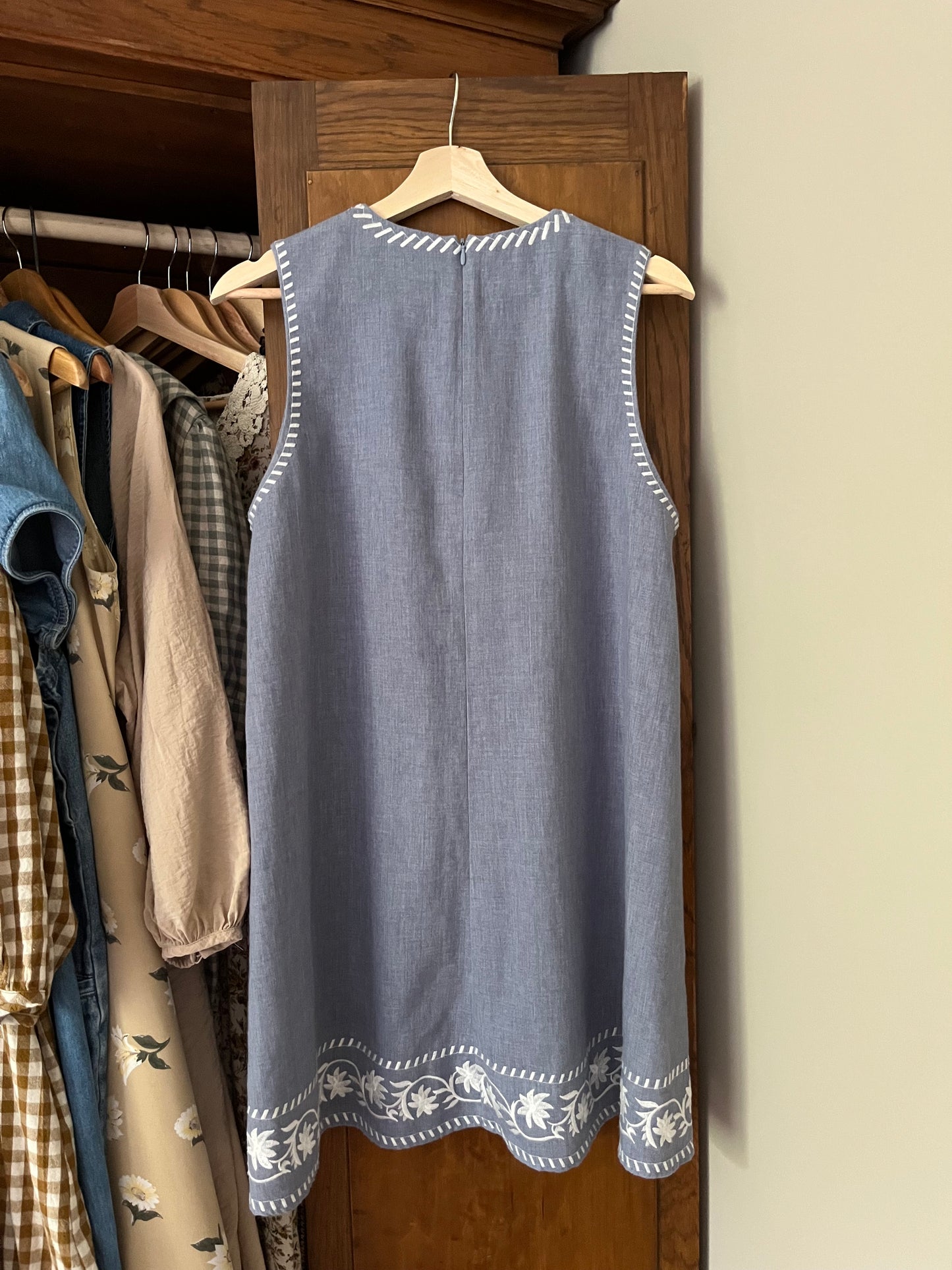 Robe avec broderies Zara (Large)
